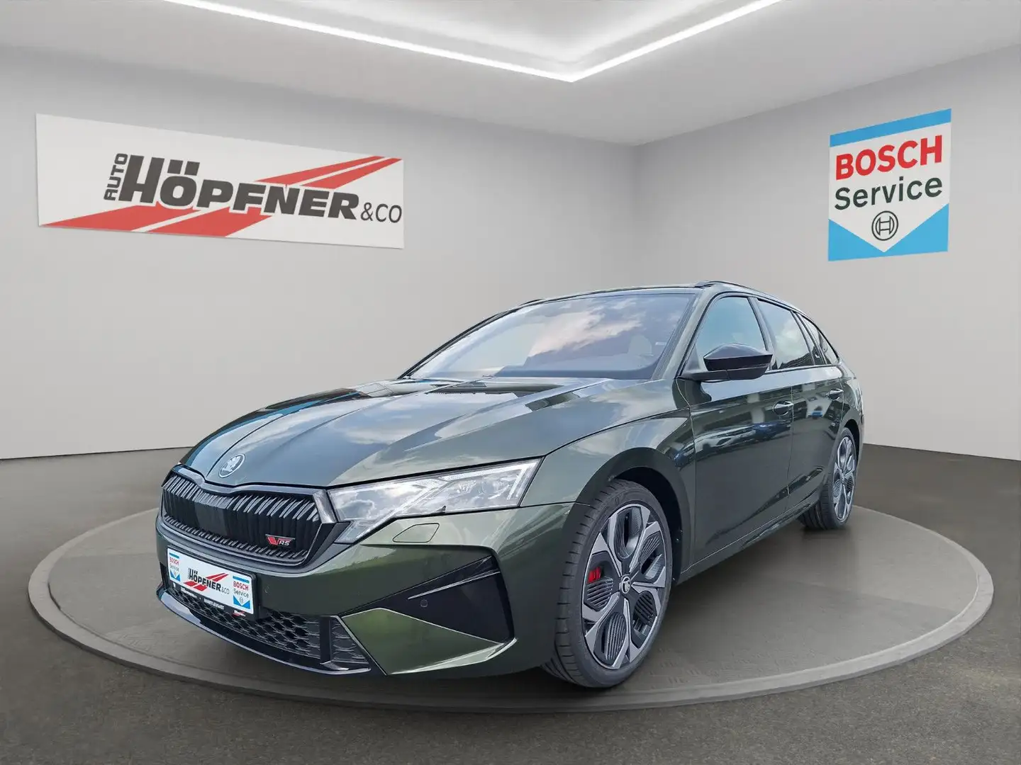Skoda Octavia Combi RS 2.0 TSI DSG / 19" / Winter Plus Groen - 1