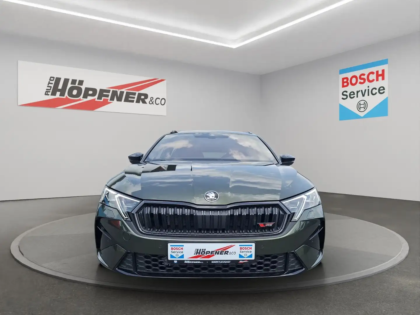 Skoda Octavia Combi RS 2.0 TSI DSG / 19" / Winter Plus Groen - 2