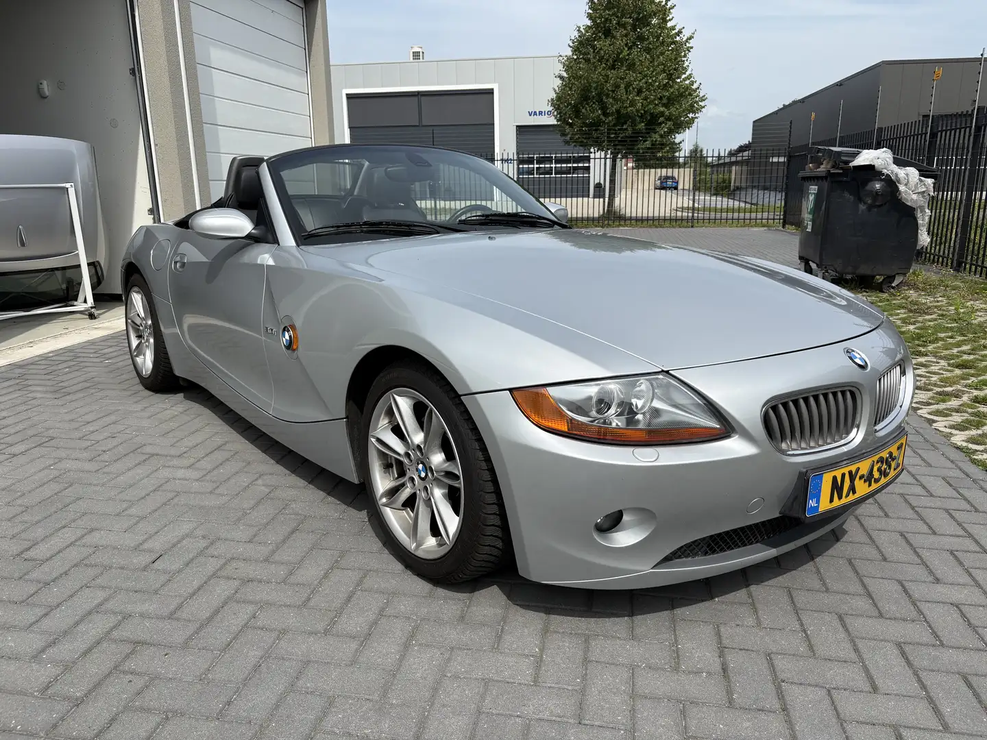 BMW Z4 BMW Z4 3.0i Gris - 1