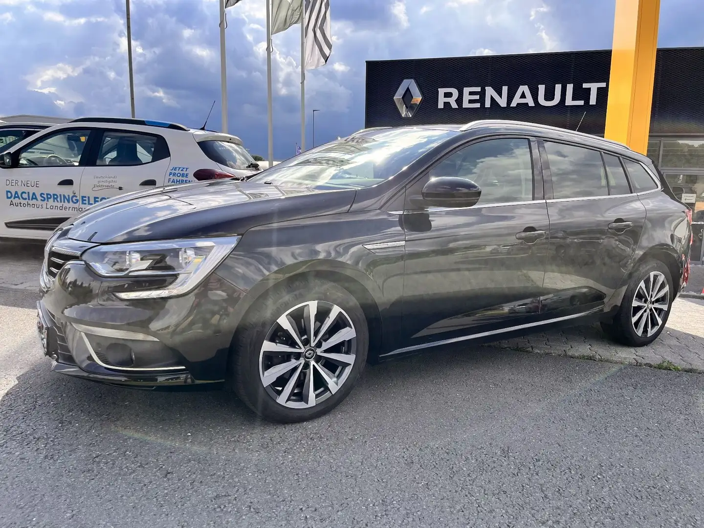 Renault Megane GRANDTOUR BUSINESS TCE 140 EDC SITZH+NAVI+PDC Noir - 2