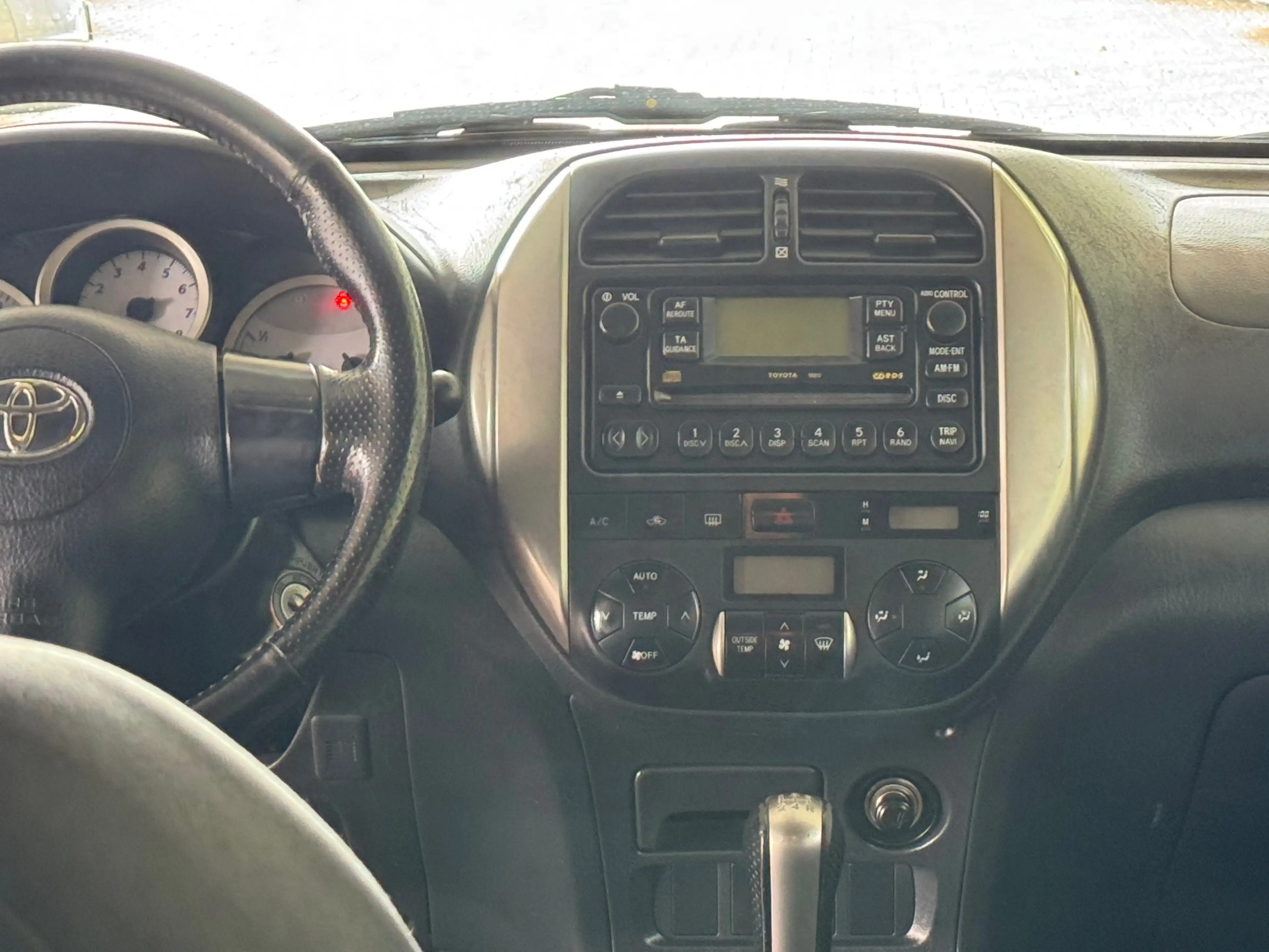 Toyota RAV 4 2.0 Sol, Lückenlos Scheckheft gepflegt — photo 6