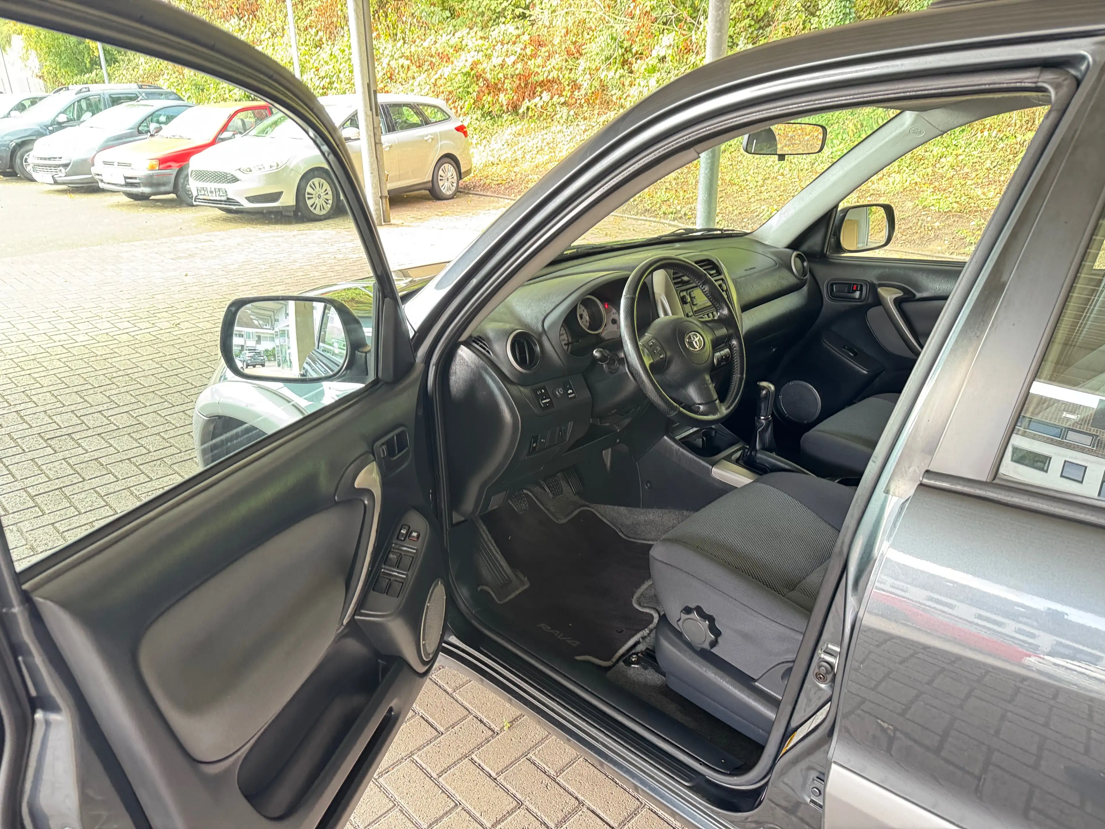 Toyota RAV 4 2.0 Sol, Lückenlos Scheckheft gepflegt — photo 5