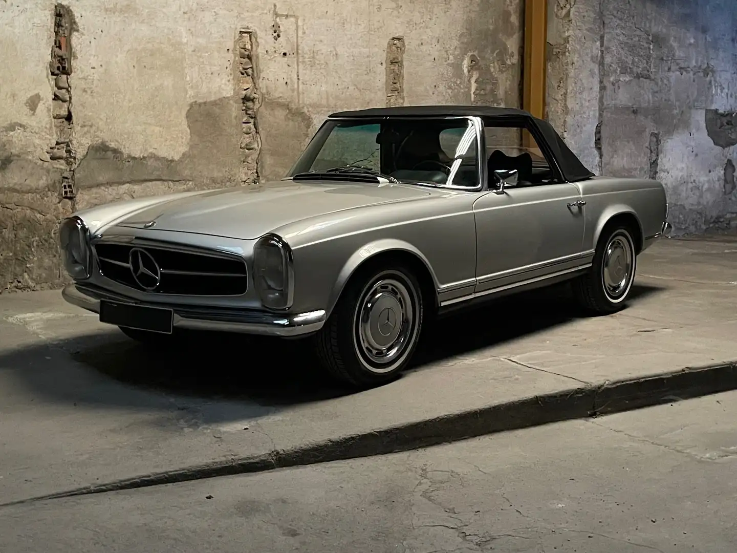 Mercedes-Benz SL 280 Pagode Argintiu - 1