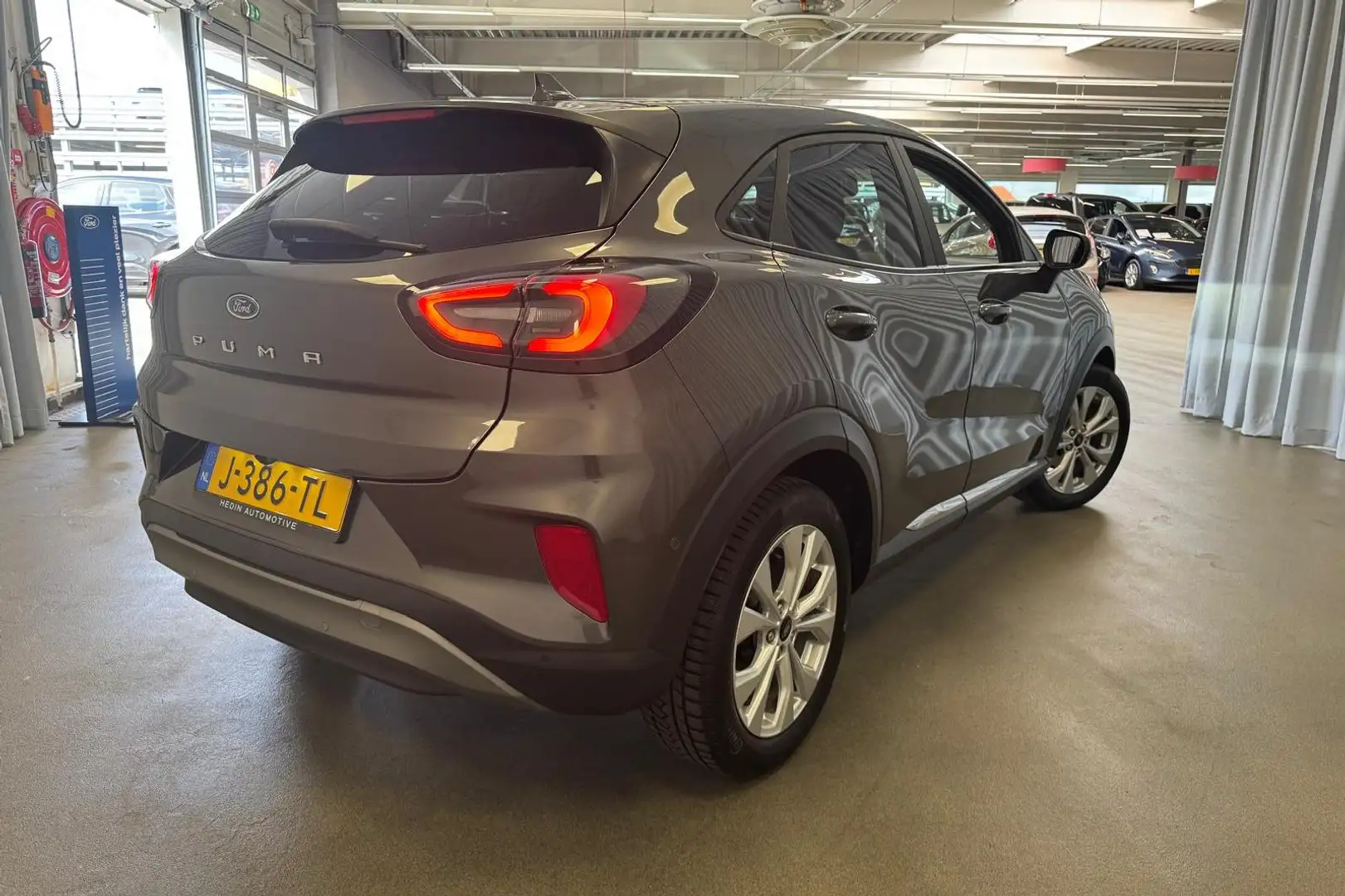 Ford Puma 1.0 EcoBoost Titanium X Automaat | Adaptive Cruise Grijs - 2