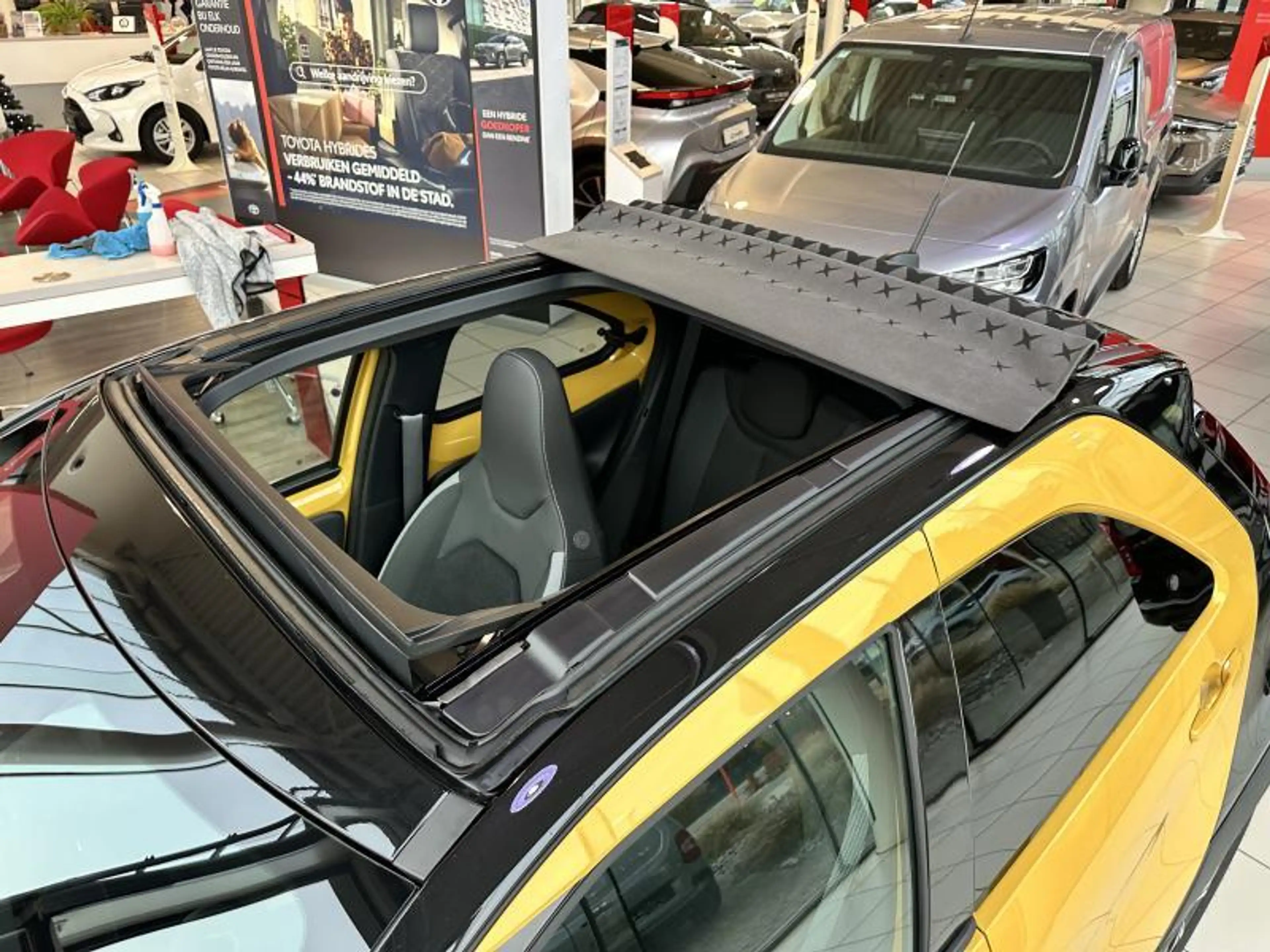 Toyota Aygo X GR Sport — photo 10