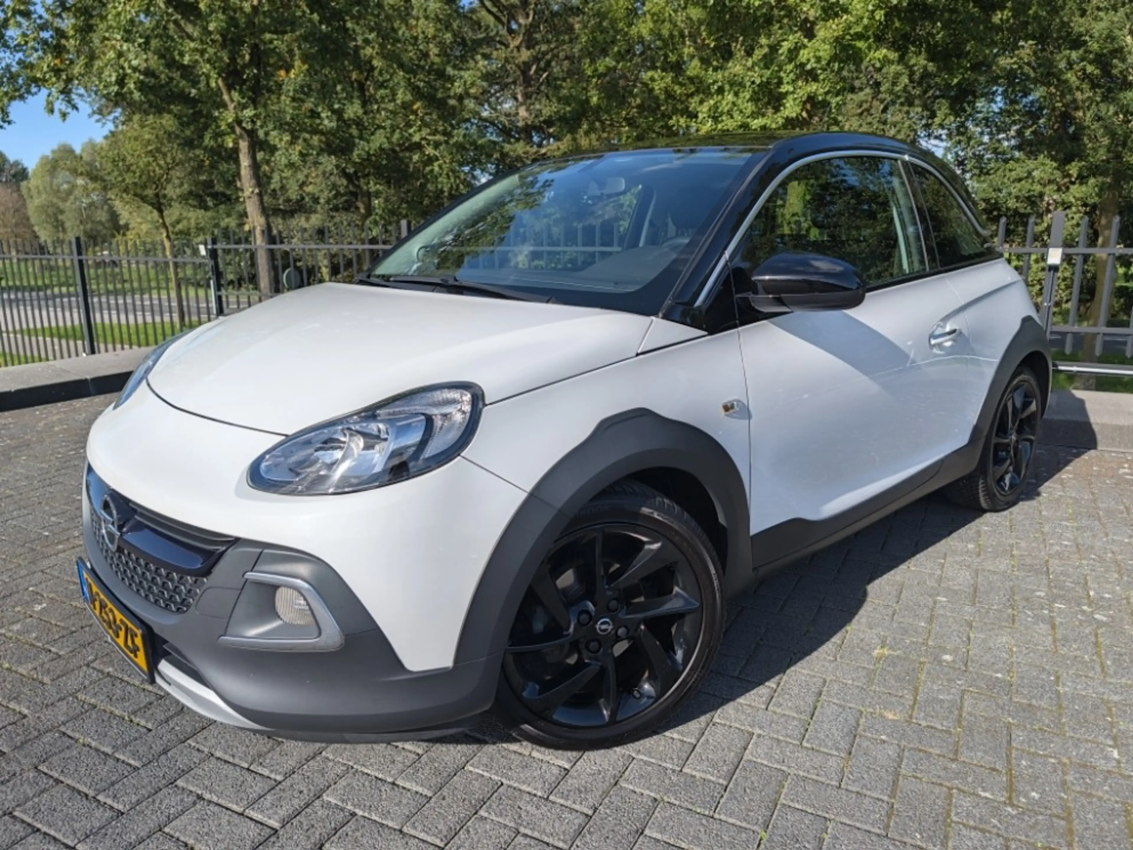 Opel Adam ROCKS | 1.4 | 87PK | Stuur- stoelverw. | PDC | Hal