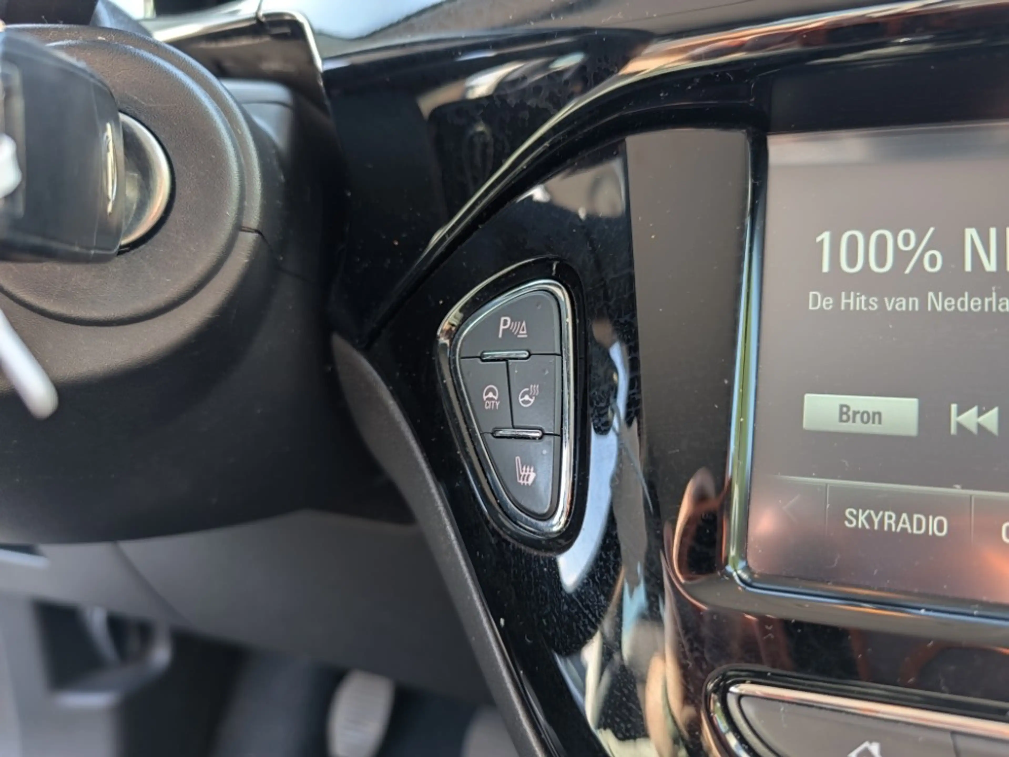 Opel Adam ROCKS | 1.4 | 87PK | Stuur- stoelverw. | PDC | Hal — photo 15