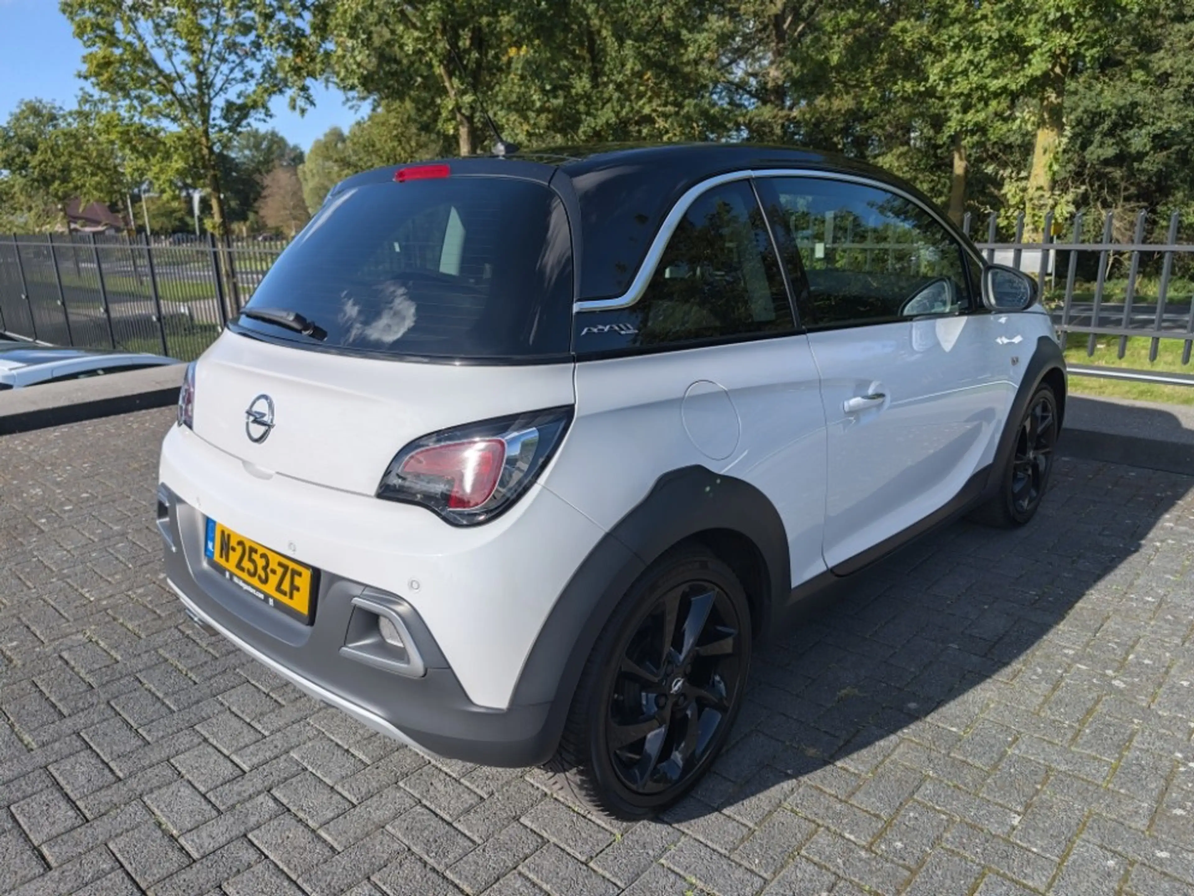 Opel Adam ROCKS | 1.4 | 87PK | Stuur- stoelverw. | PDC | Hal — photo 3