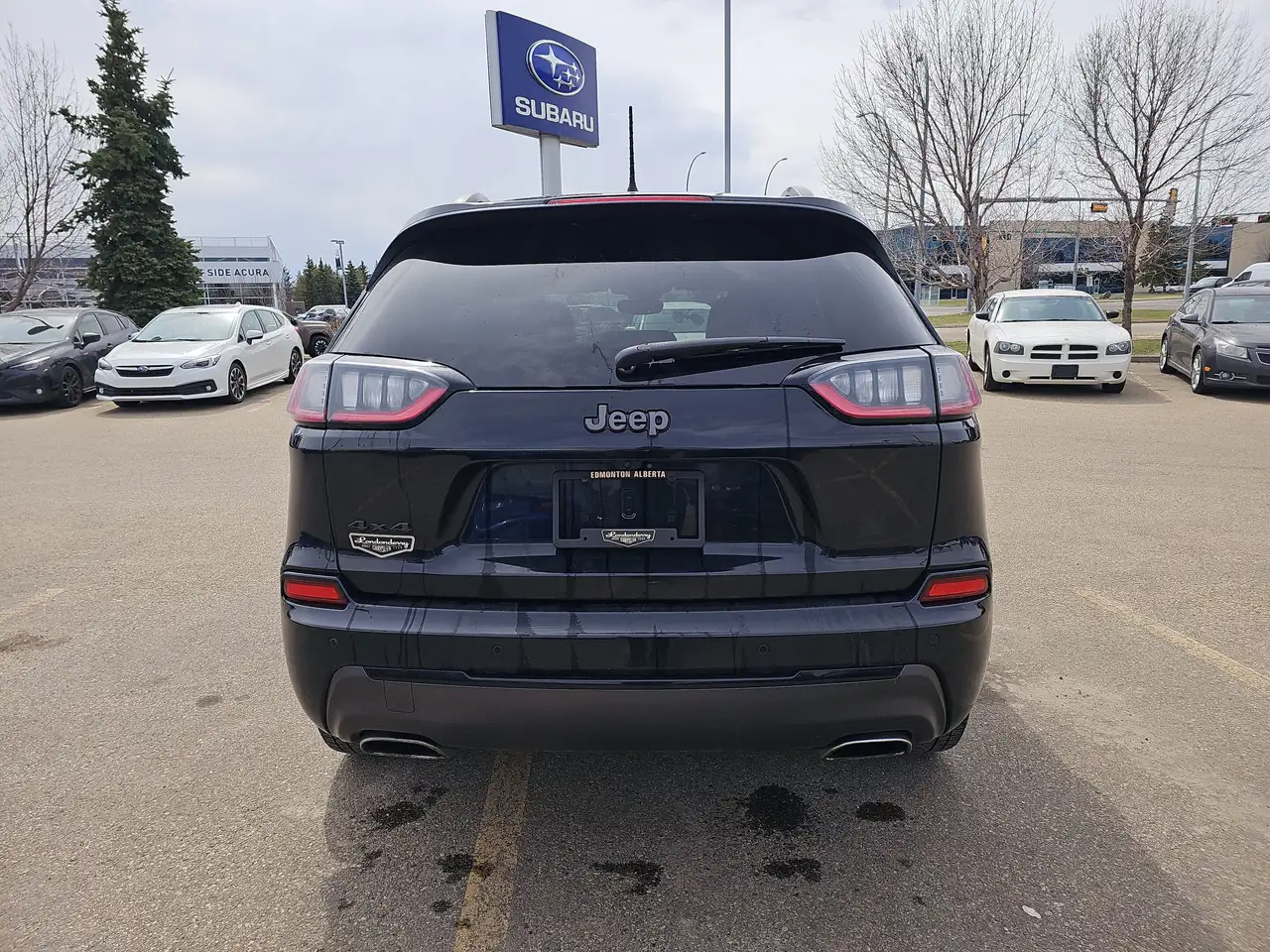 Jeep Cherokee снимка Jeep Cherokee