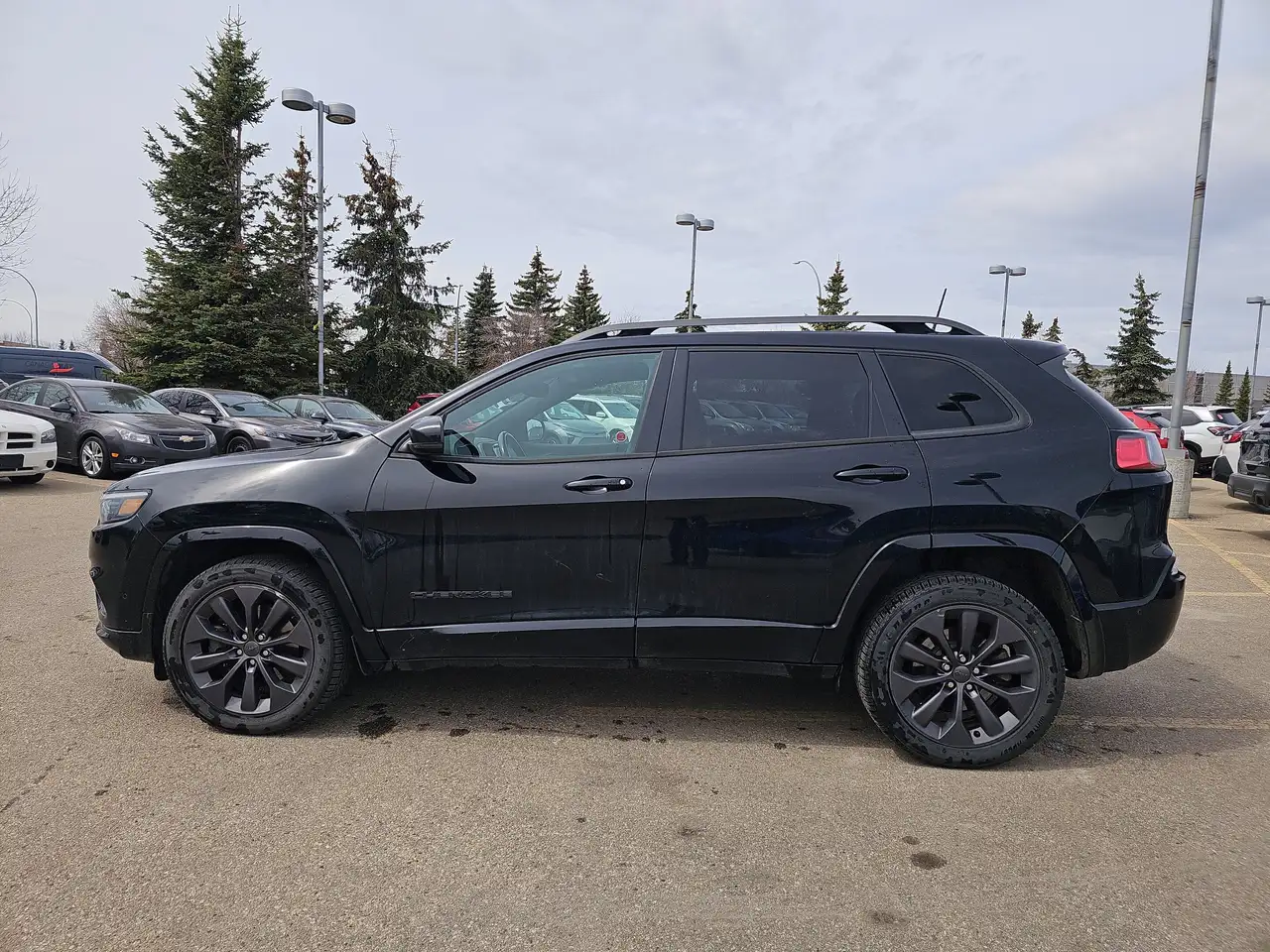Jeep Cherokee снимка Jeep Cherokee