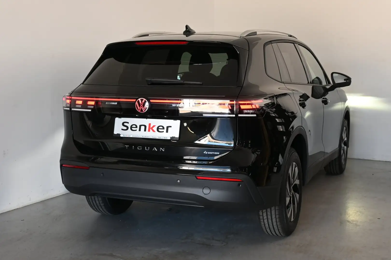 Volkswagen Tiguan Friends TDI 4MOTION DSG Schwarz - 2