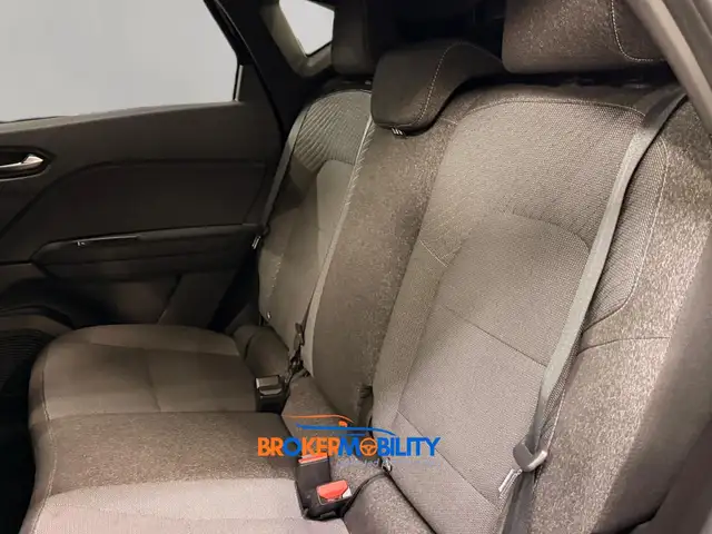 Renault Captur view 10