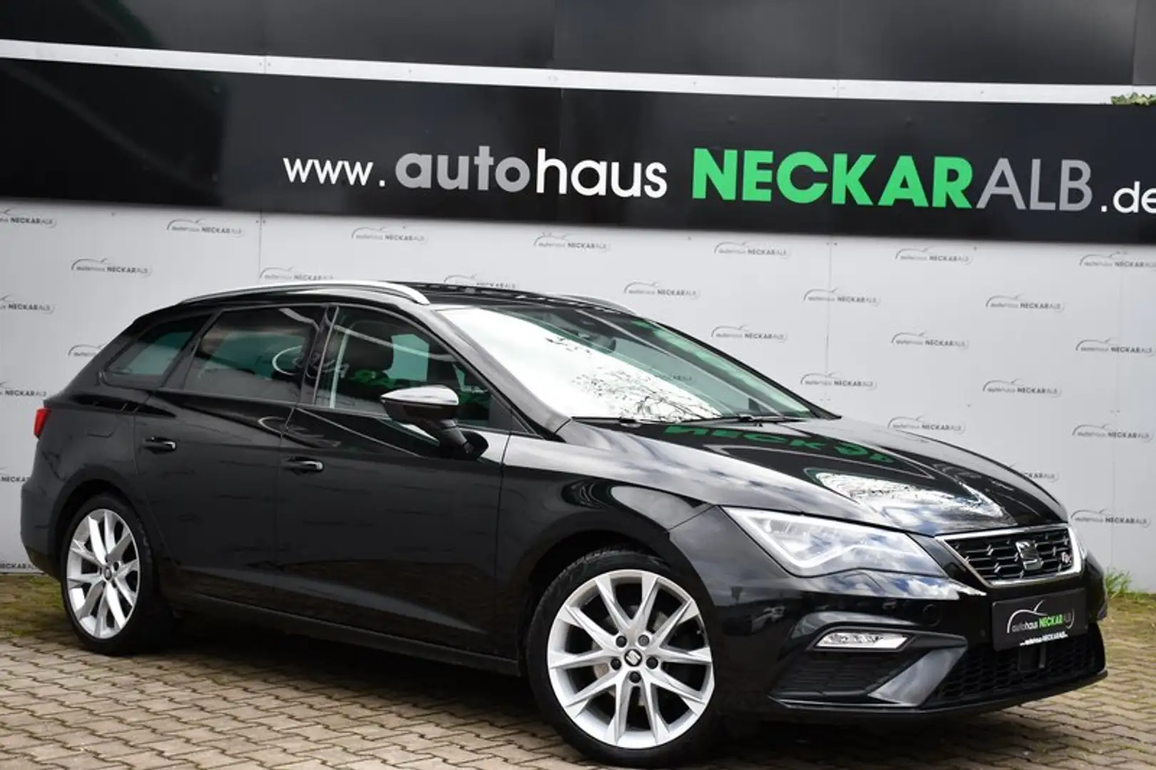 SEAT Leon ST FR Black Matt Edition*Pano* Noir - 1