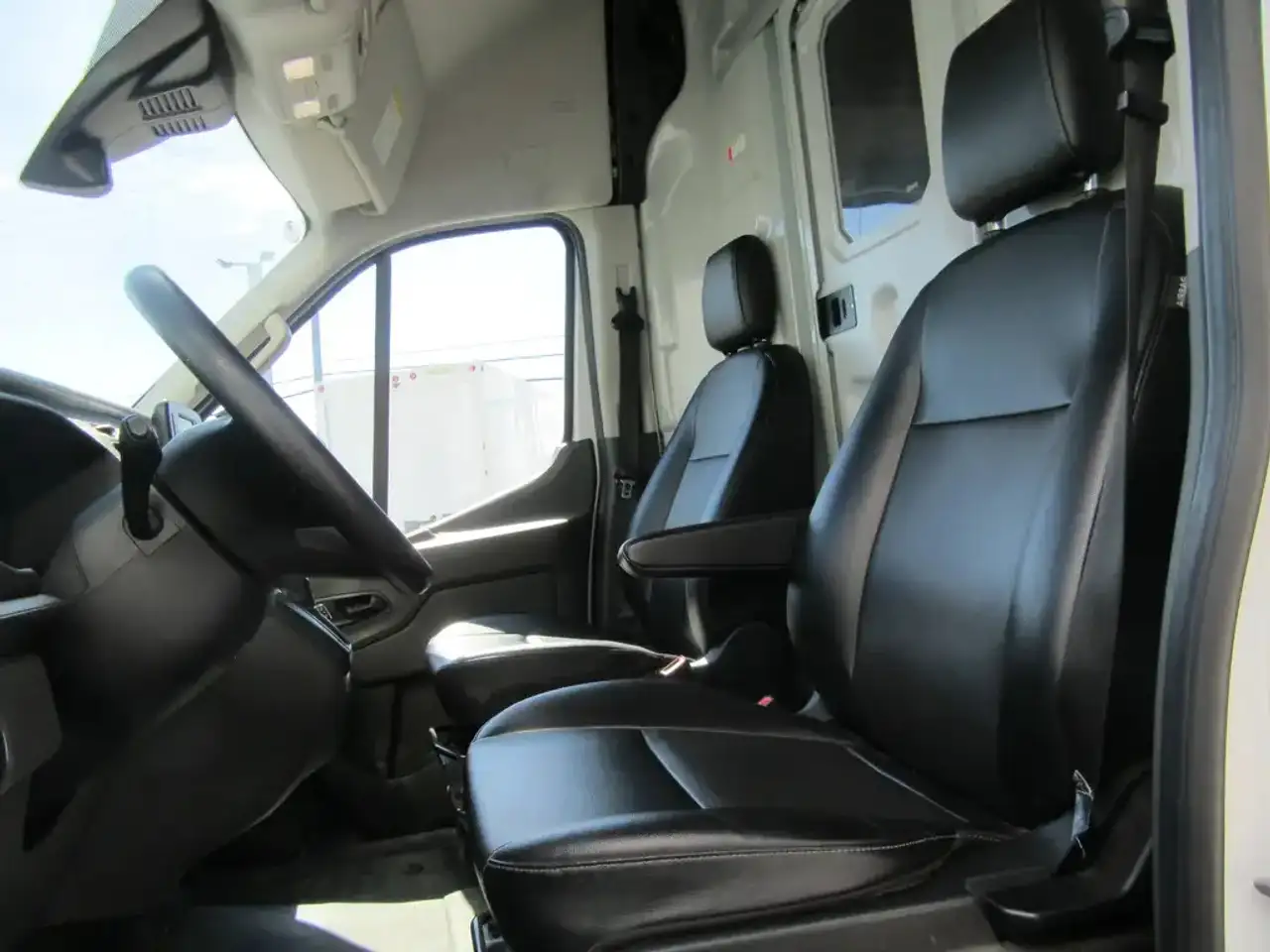 2023 Ford Transit Cargo Van