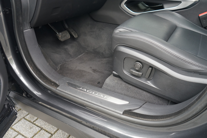 Jaguar F-Pace 2.0 P400e PHEV S | Elektrische trekhaak | Verwarmd — photo 17