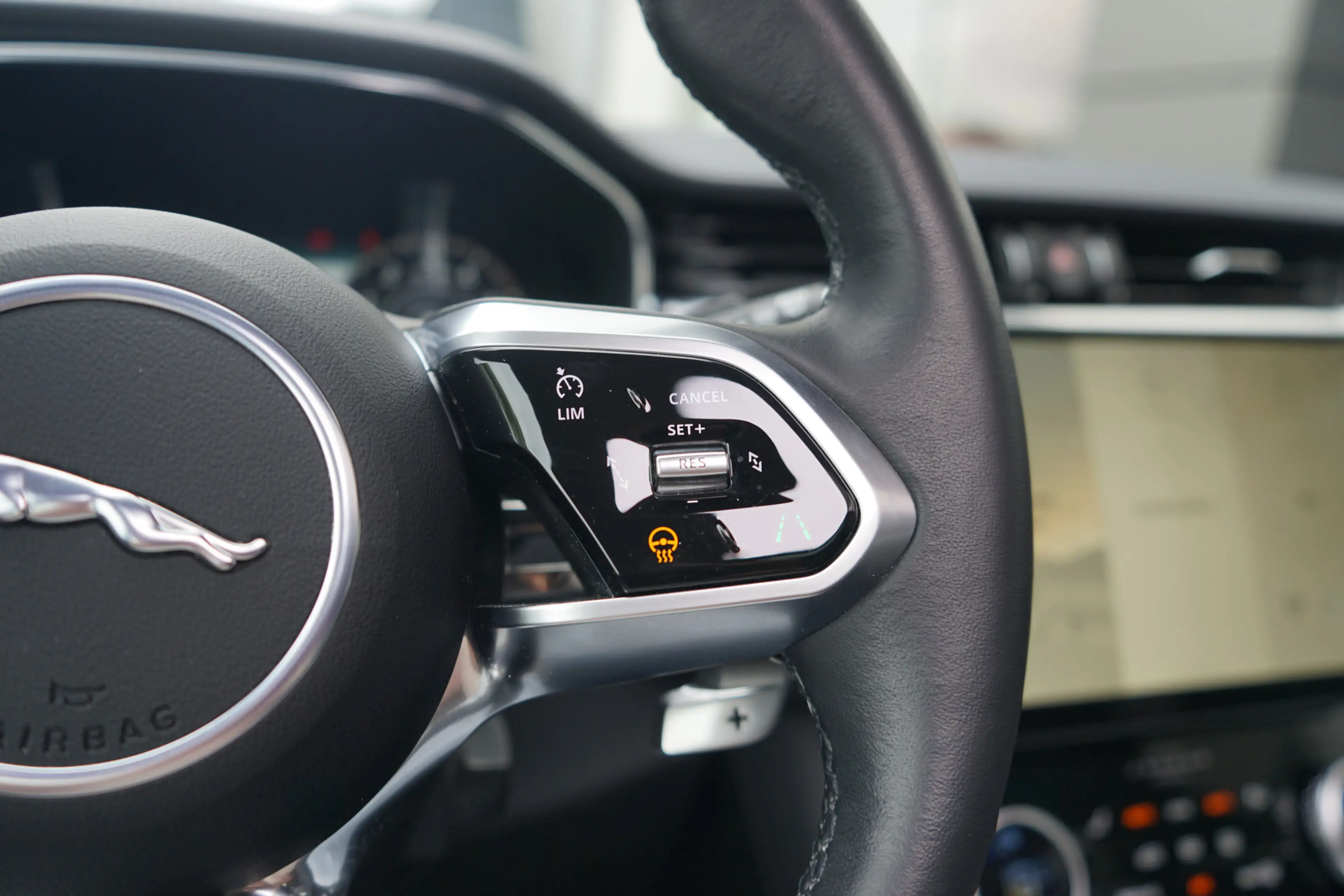 Jaguar F-Pace 2.0 P400e PHEV S | Elektrische trekhaak | Verwarmd — photo 20