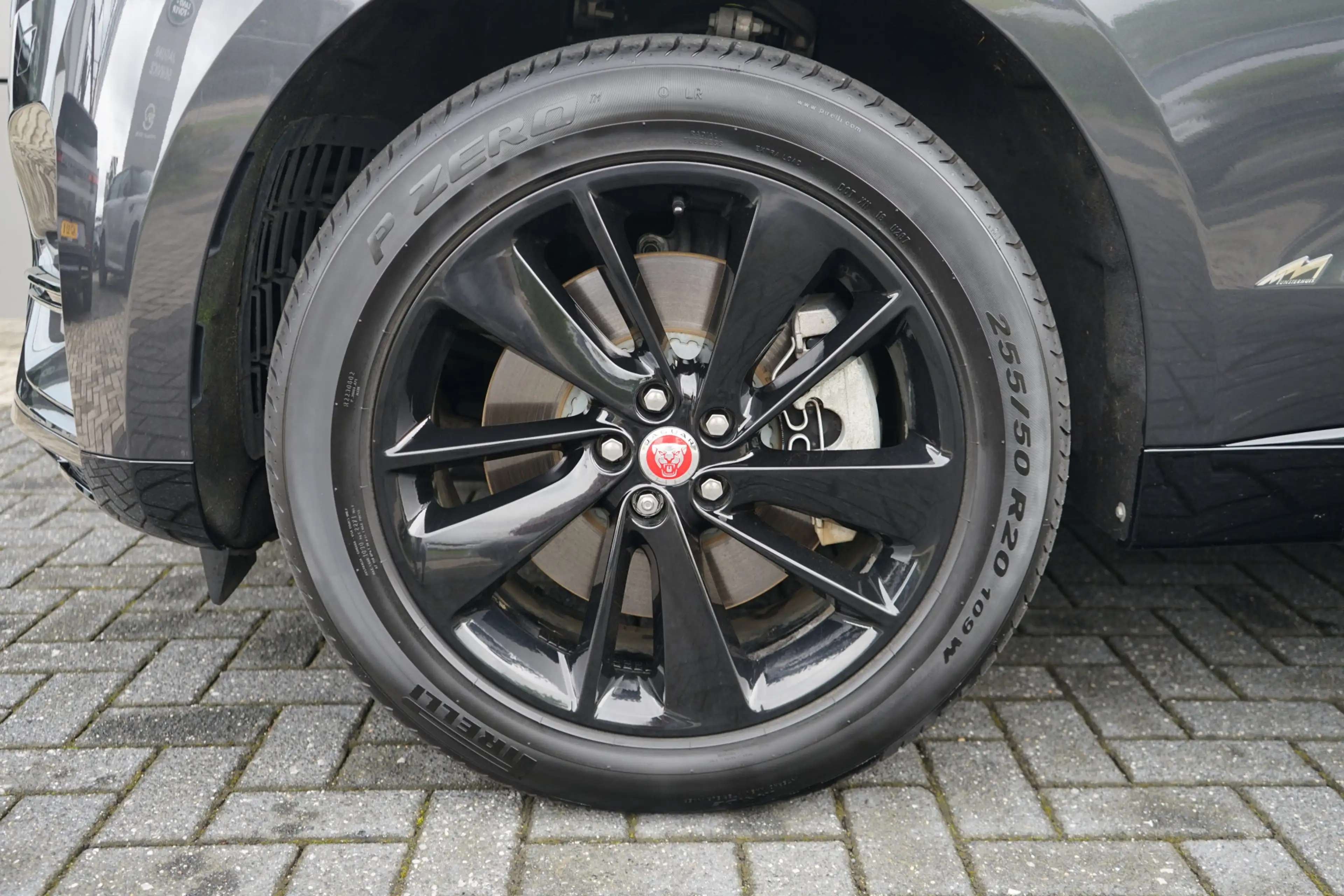 Jaguar F-Pace 2.0 P400e PHEV S | Elektrische trekhaak | Verwarmd — photo 9
