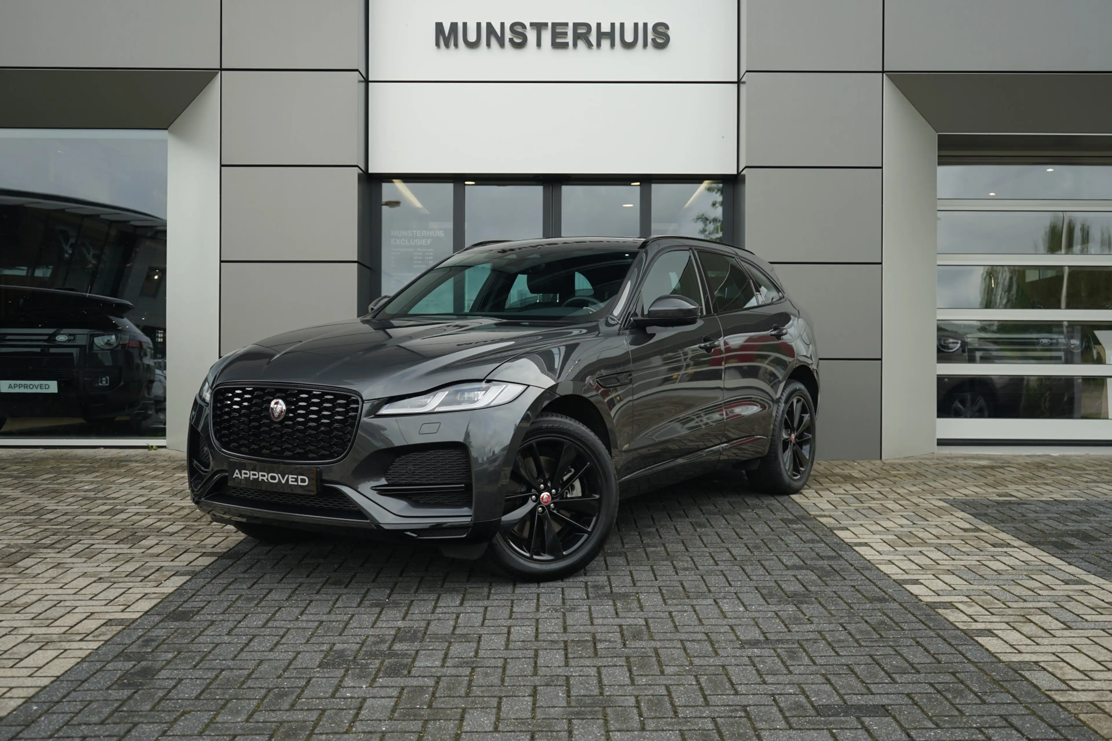 Jaguar F-Pace 2.0 P400e PHEV S | Elektrische trekhaak | Verwarmd