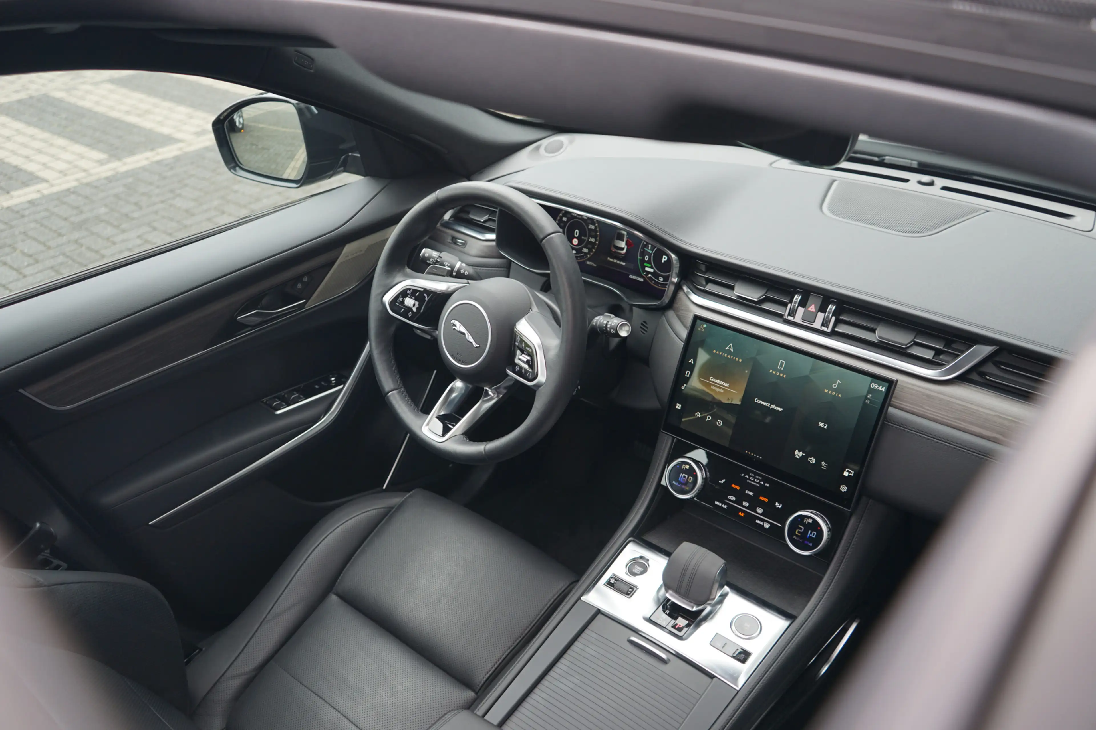 Jaguar F-Pace 2.0 P400e PHEV S | Elektrische trekhaak | Verwarmd — photo 27