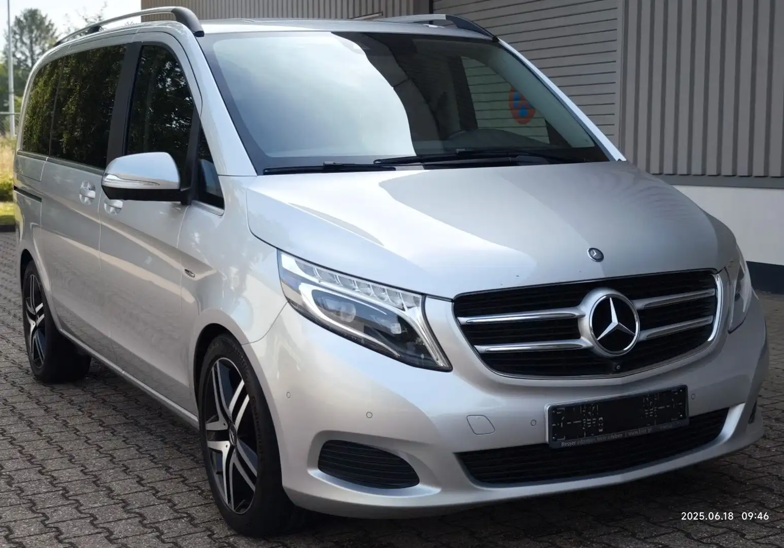 Mercedes-Benz V 250 d BlueTEC Avantgarde Ed./7 Sitzer/Kompakt Argento - 1