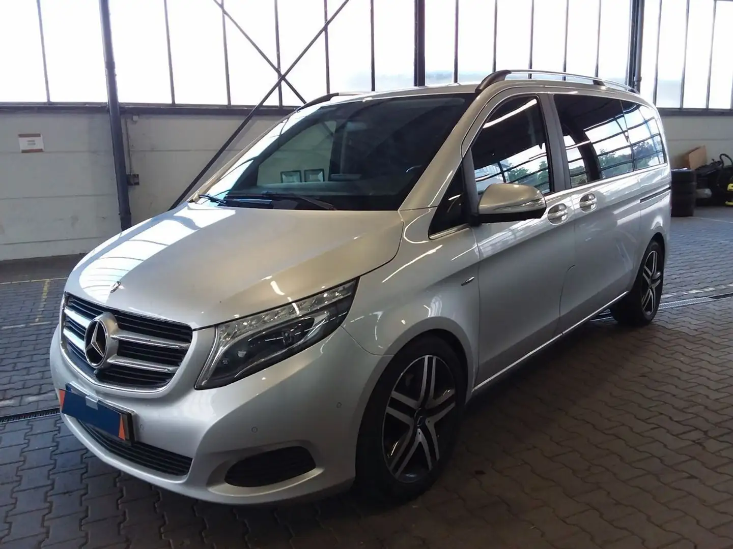 Mercedes-Benz V 250 d BlueTEC Avantgarde Ed./7 Sitzer/Kompakt Серебристый - 1