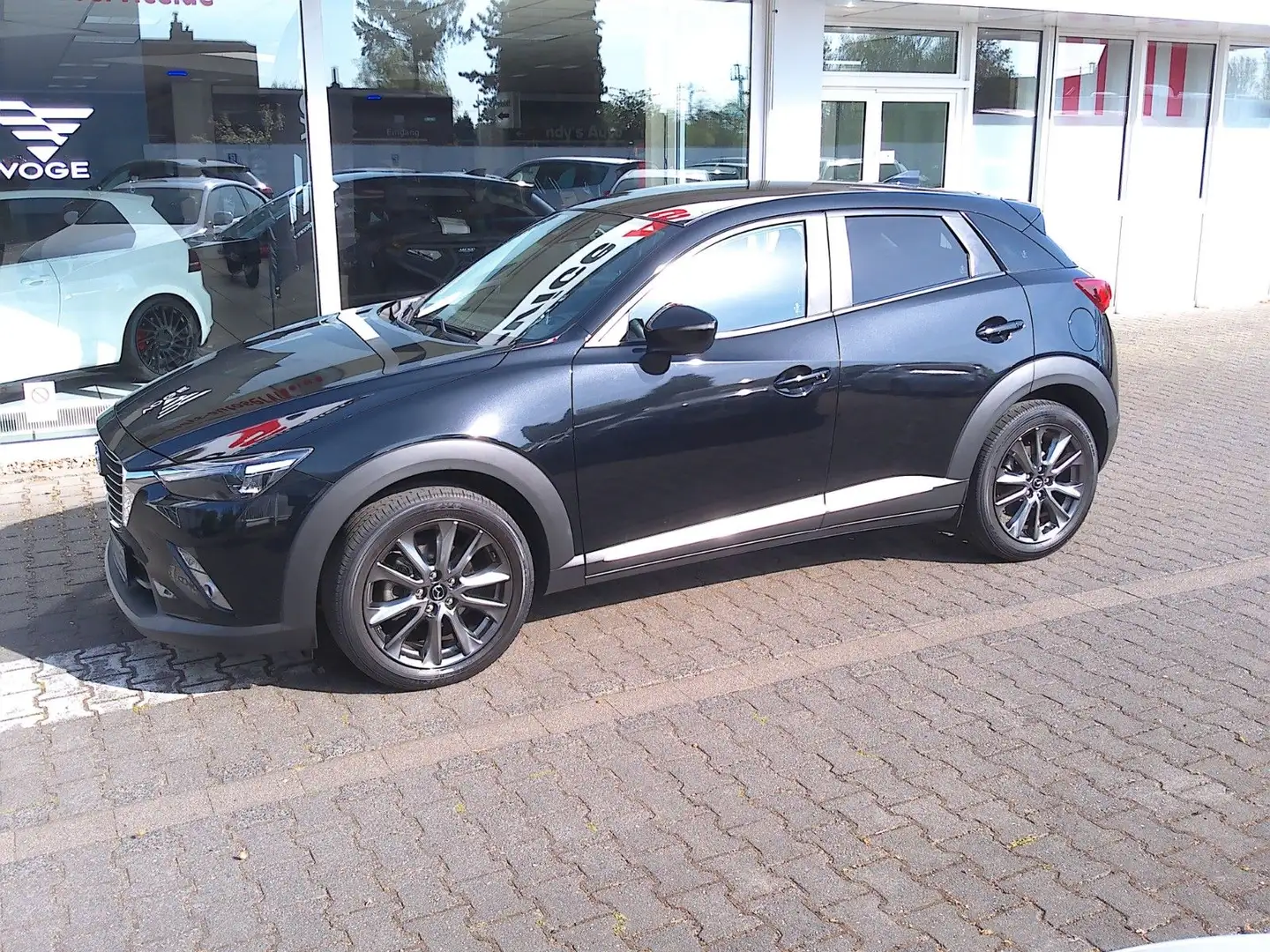 Mazda CX-3 2.0 SKYACTIV Sports-Line/Headup-Disp/2018 Schwarz - 2