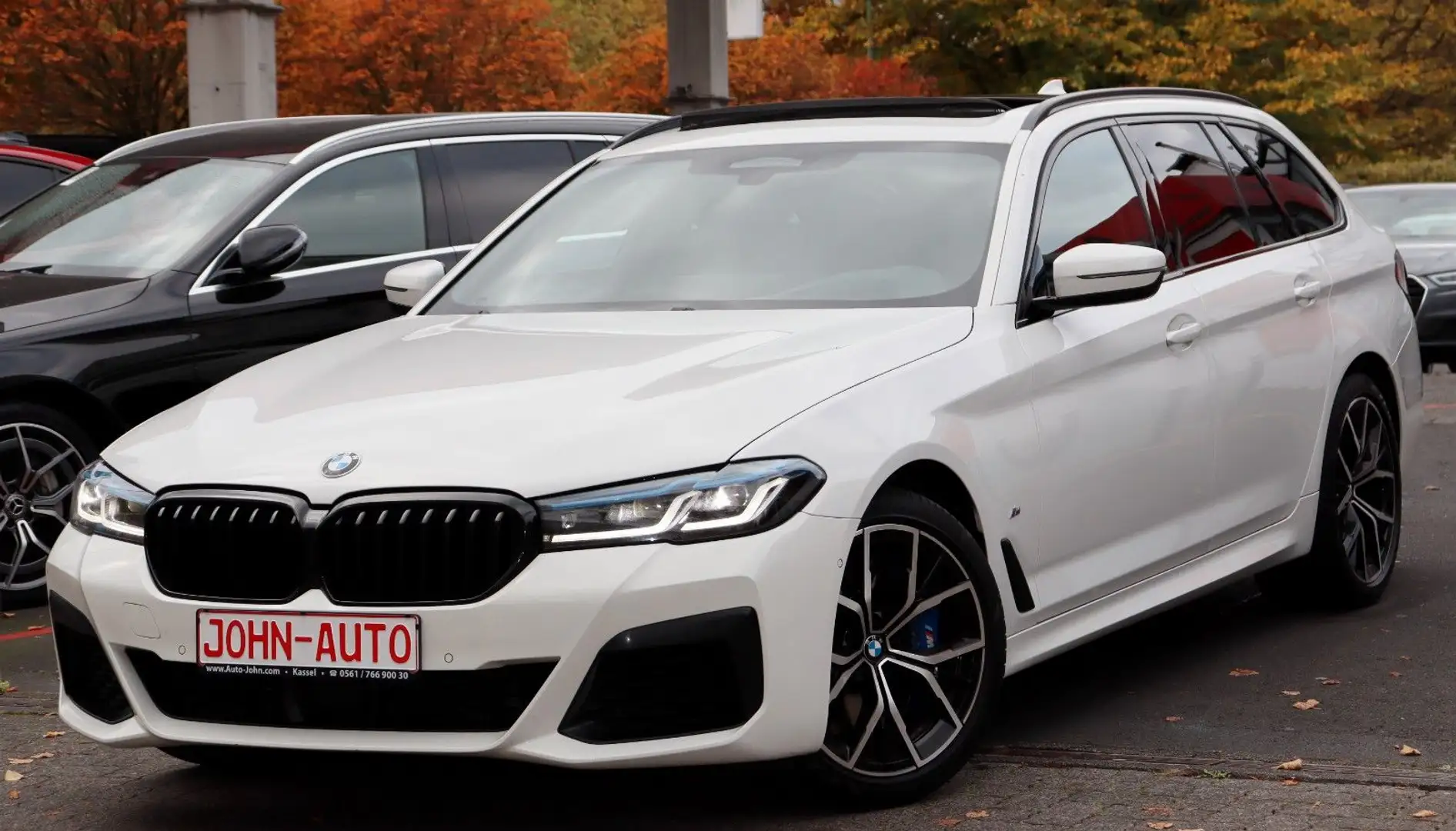 BMW 540 Touring xDrive *M Sport Pro Paket*Laser*Luft*1.H Weiß - 1