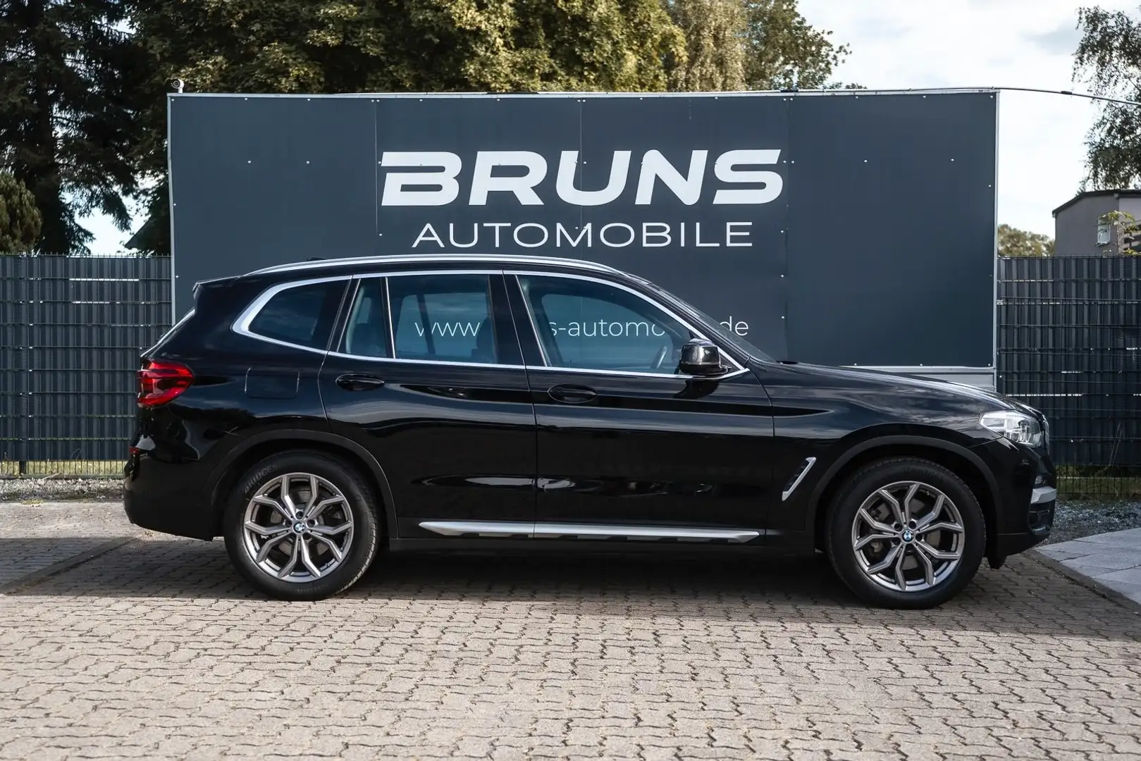 BMW X3 xDrive 30 e xLine AHK Leder HUD LED Schwarz - 2