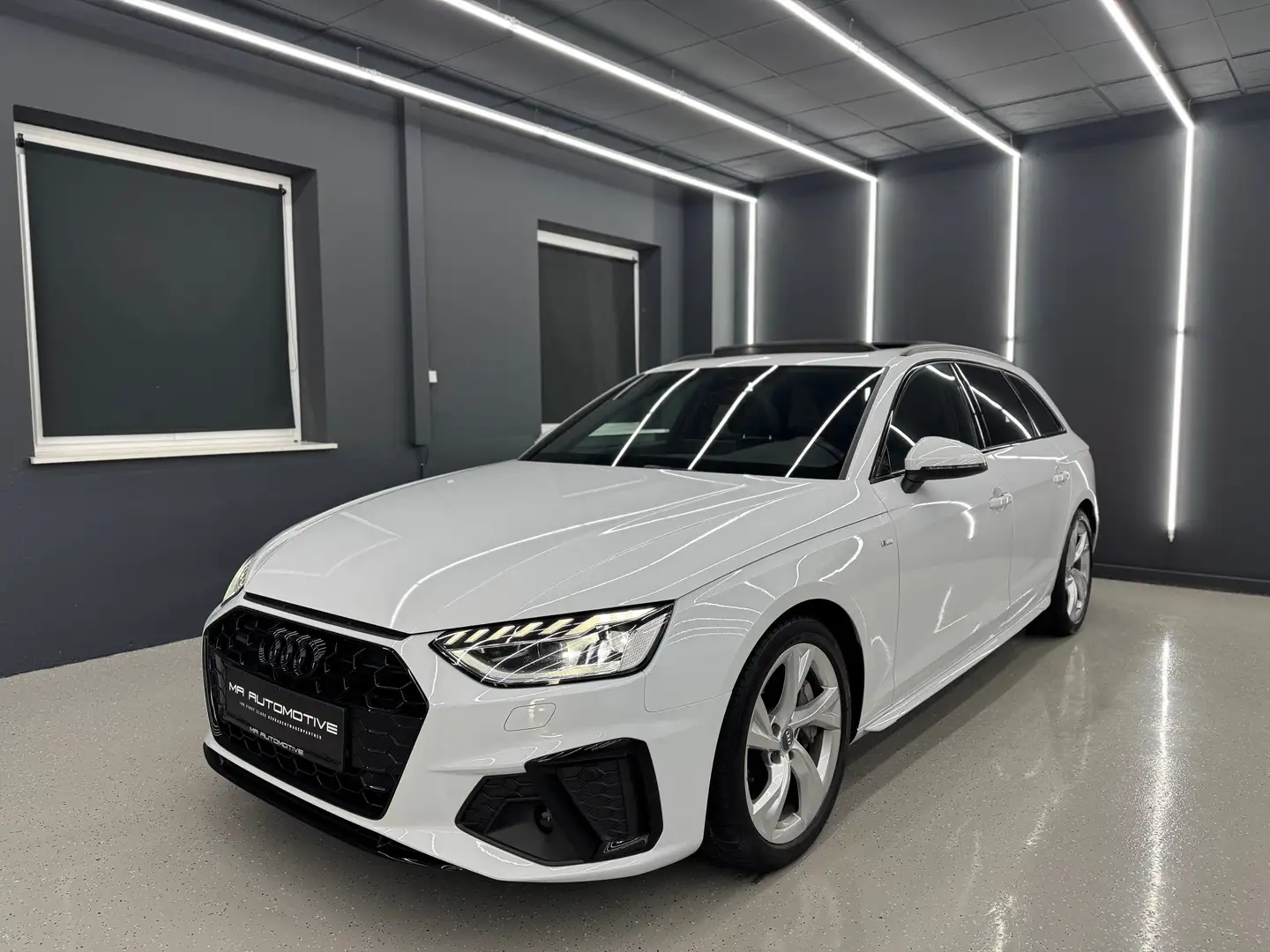 Audi A4 45 TDI quattro 3xS-line *PANO*HDMATRIX*AHK*DIGI* Blanc - 1