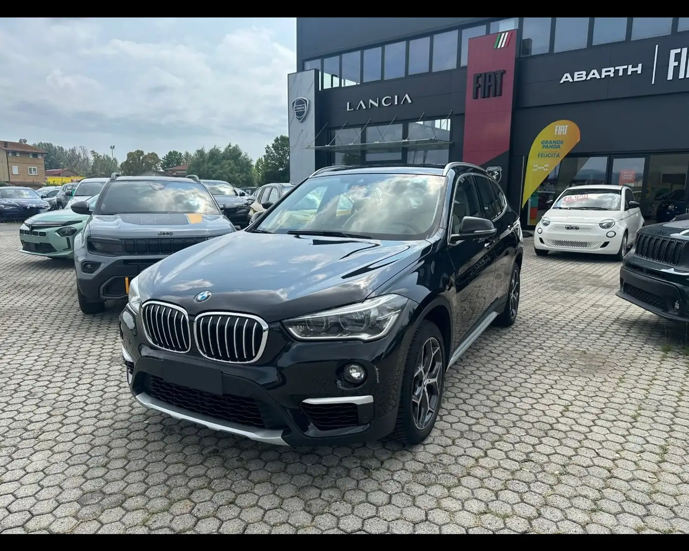 BMW X1 F48 xdrive18d Sport Nero - 2