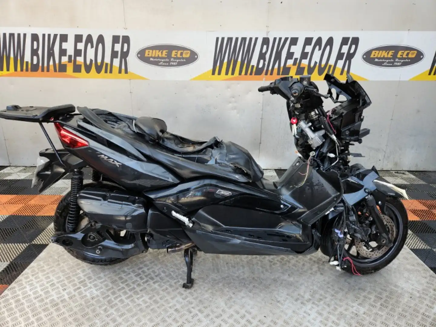 Yamaha X-Max 400 Gris - 1