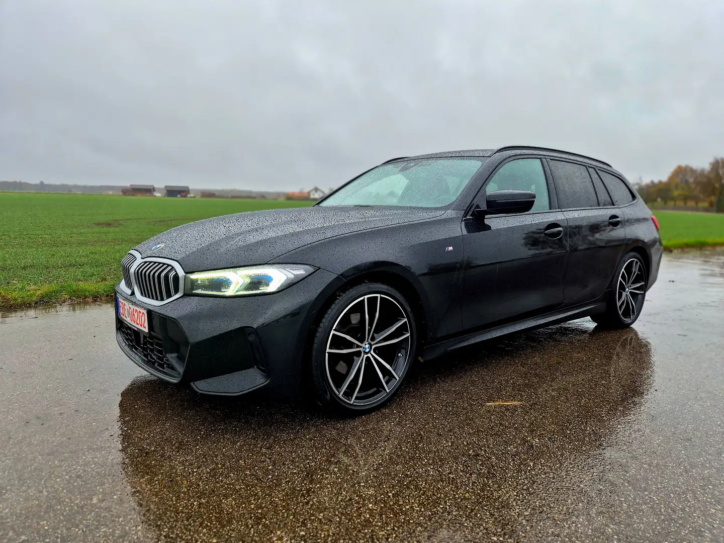 BMW 320 d xDrive M Sport *19 Zoll-Staheiz.-Drive* Schwarz - 1