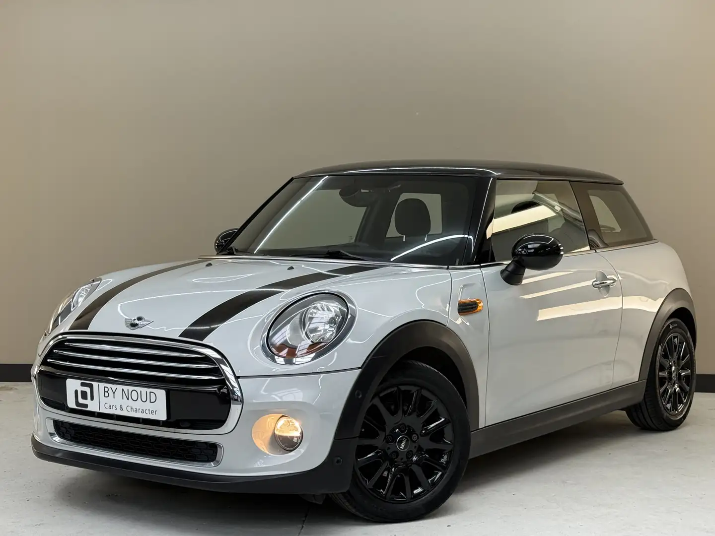 MINI Cooper Mini 1.5 135Pk, 2014, 2de eigenaar, Parkeersensore Gris - 1