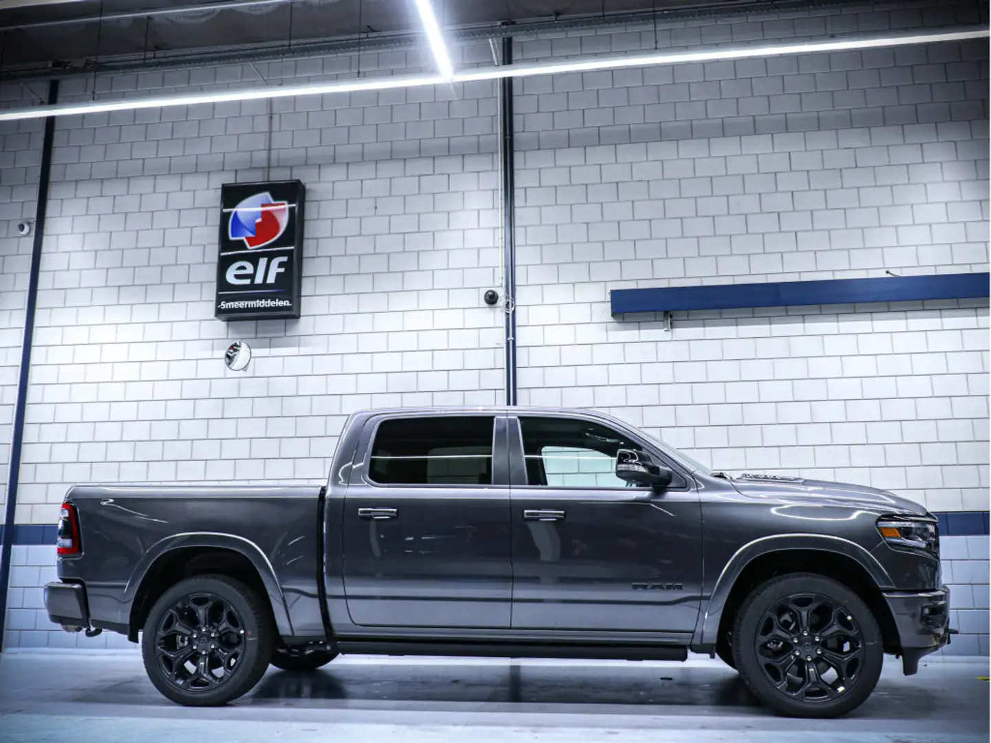 Dodge RAM 1500 Limited Night Edition | Luchtvering | Head-Up Gri - 2