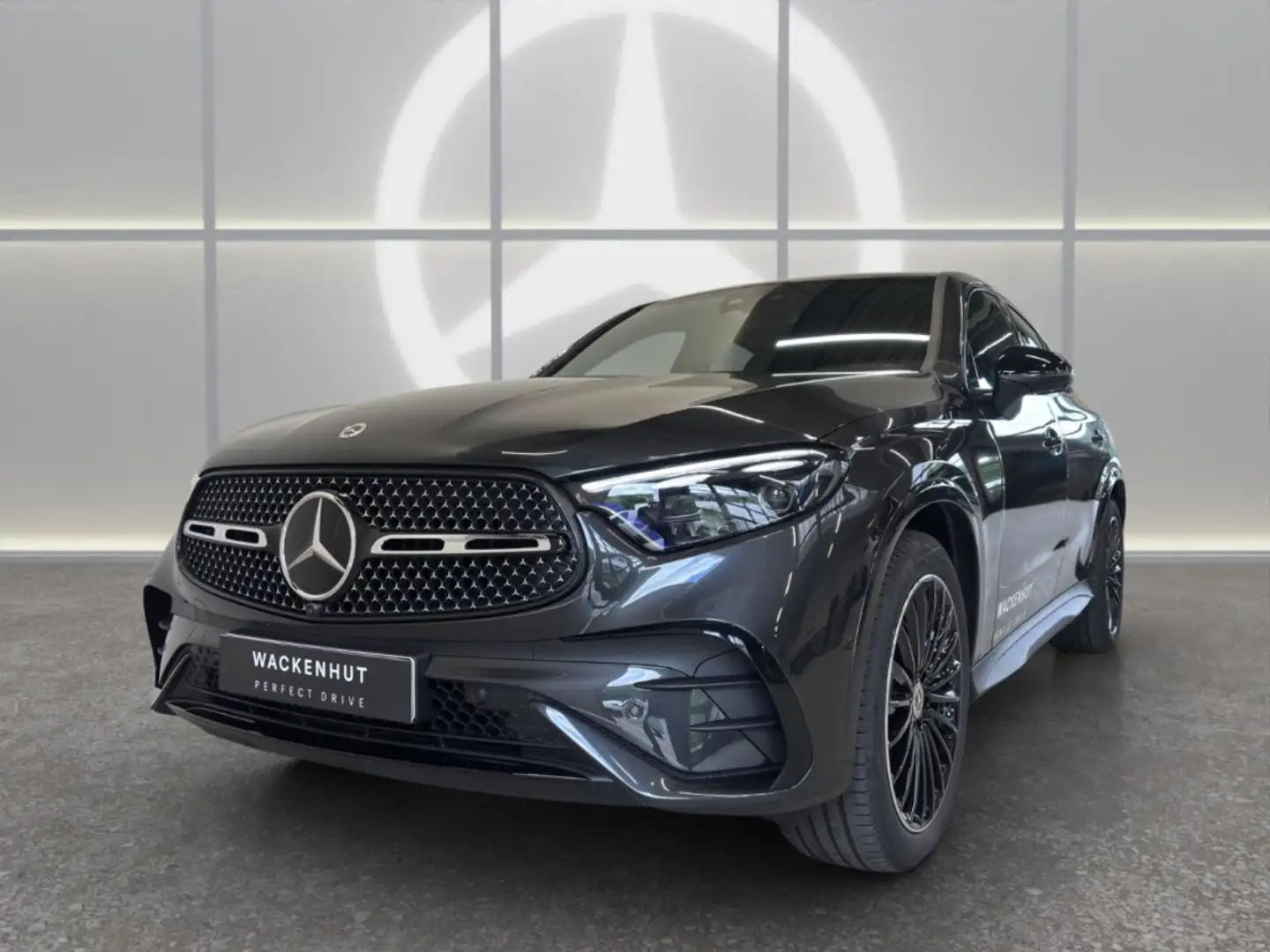 Mercedes-Benz GLC 300 d 4M AMG LINE ADVANCED PLUS AHK+DIS+360° Grau - 2