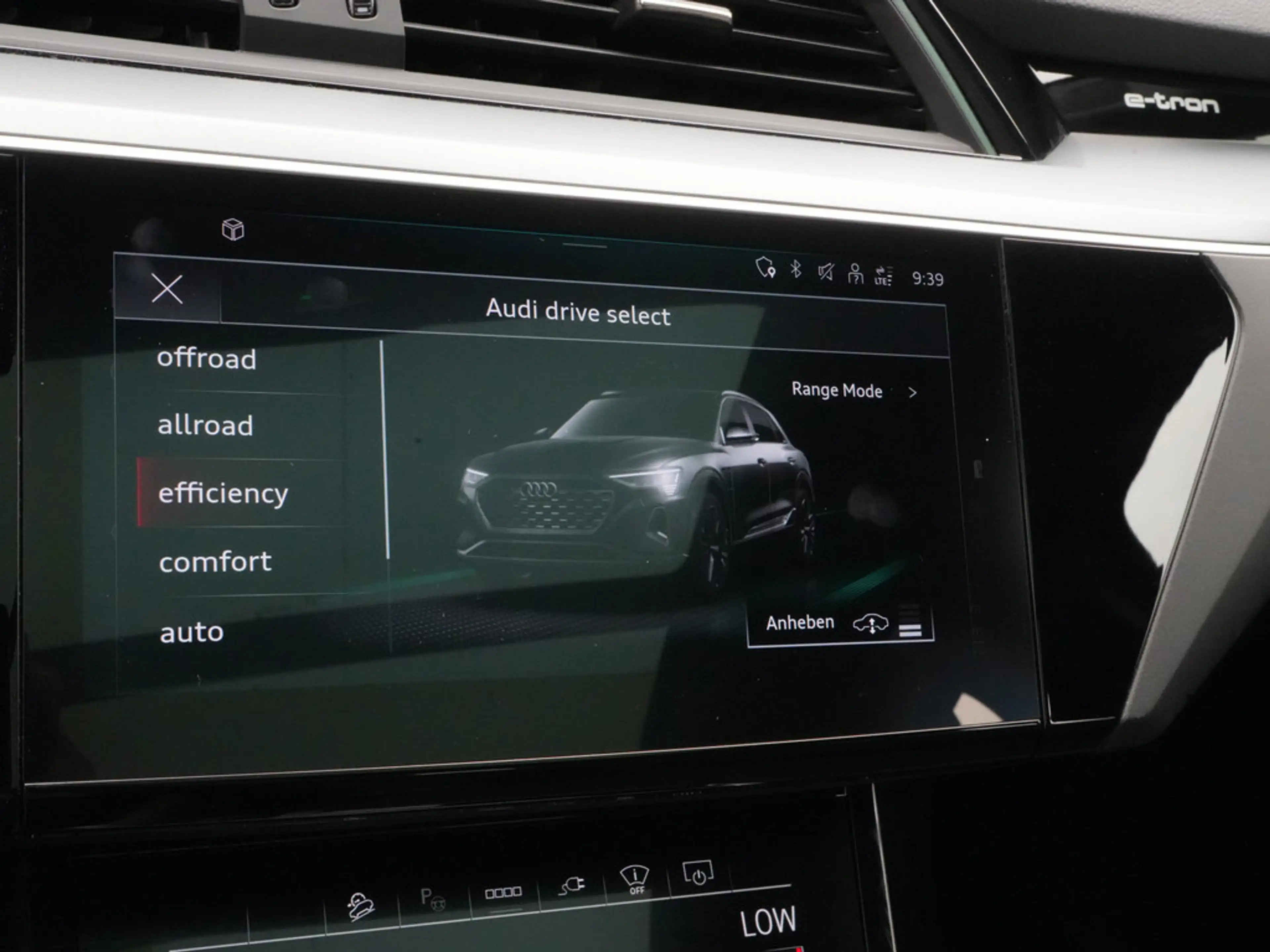 Audi Q8 e-tron S line PANO MATRIX AHK ACC B&O NAVI — photo 13