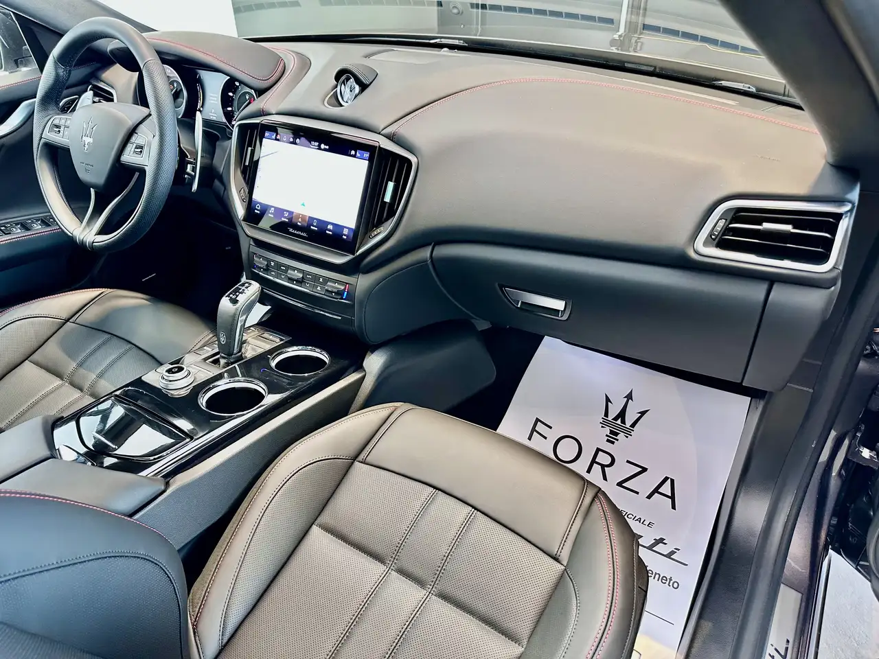 Maserati Ghibli 2025 — фото 13