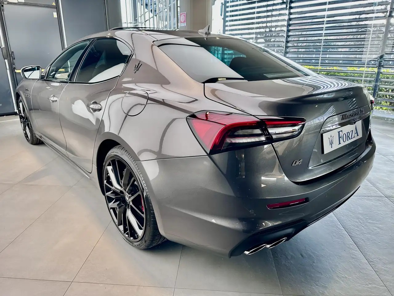 Maserati Ghibli 2025 — фото 8