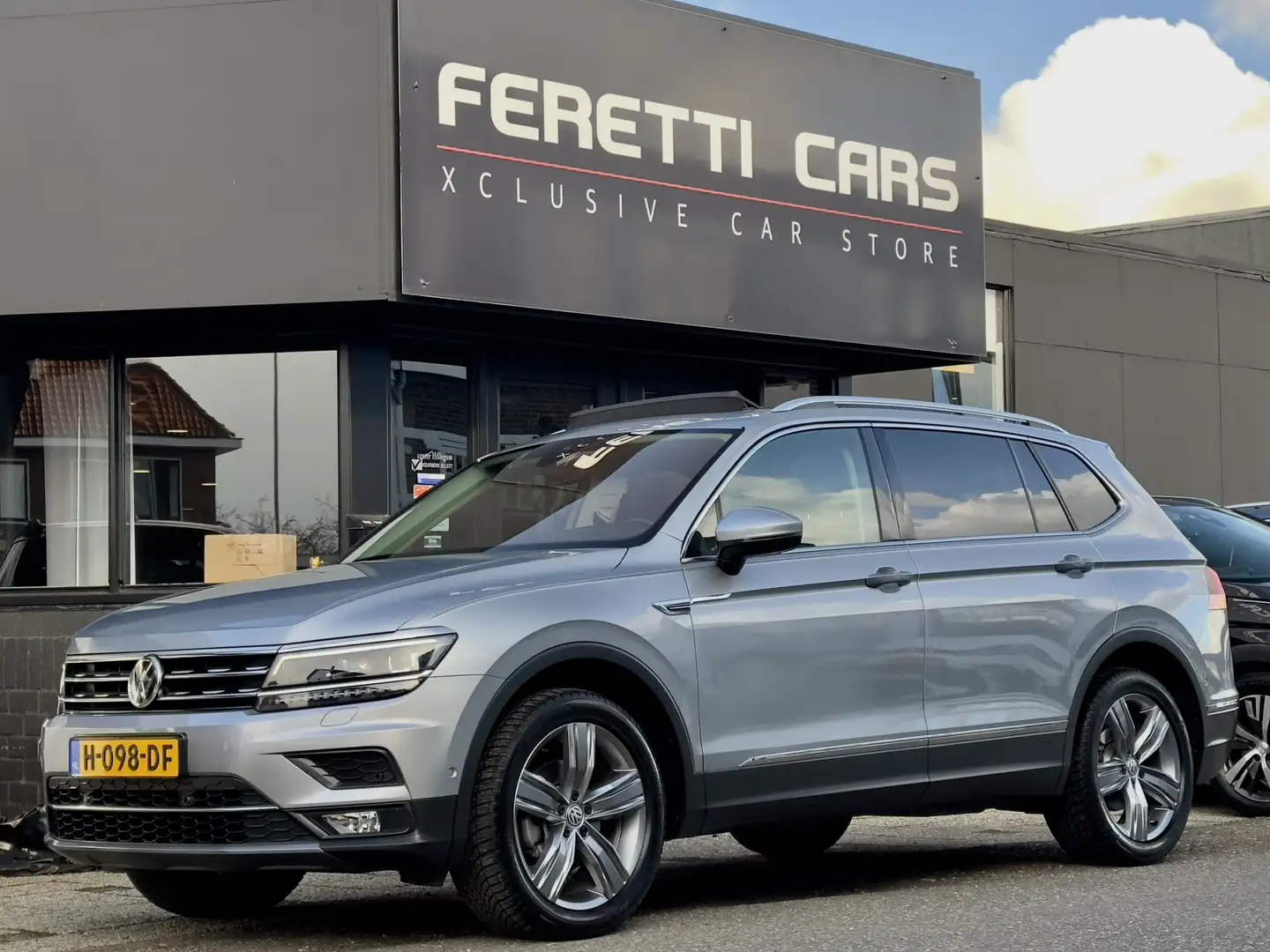 Volkswagen Tiguan Allspace 1.5 TSI AUT7 HIGHLINE 7PERS. NAVI CAMERA DIGI-DASH Grijs - 1