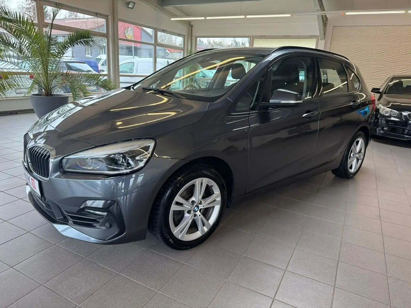 BMW 218 218 d xDrive Advantage-1.Hand-LED-AHK-Ambiente- Grau - 1