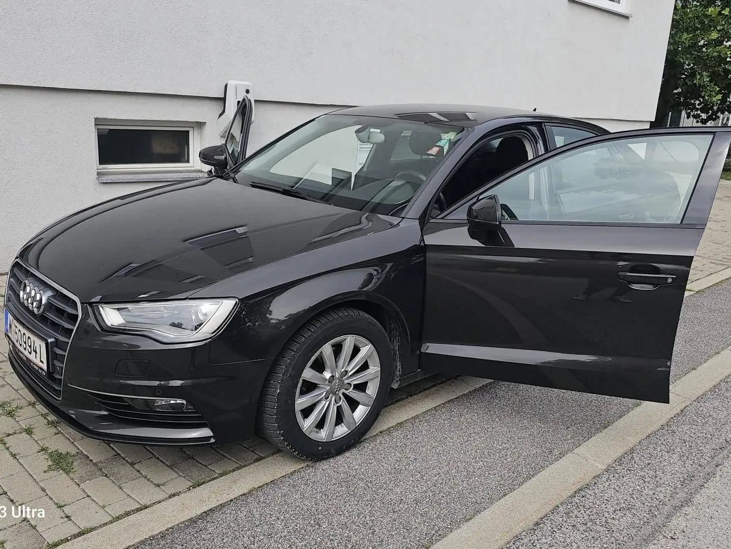 Audi A3 A3 Attraction 1,6 TDI ultraAttraction ultra Braun - 1