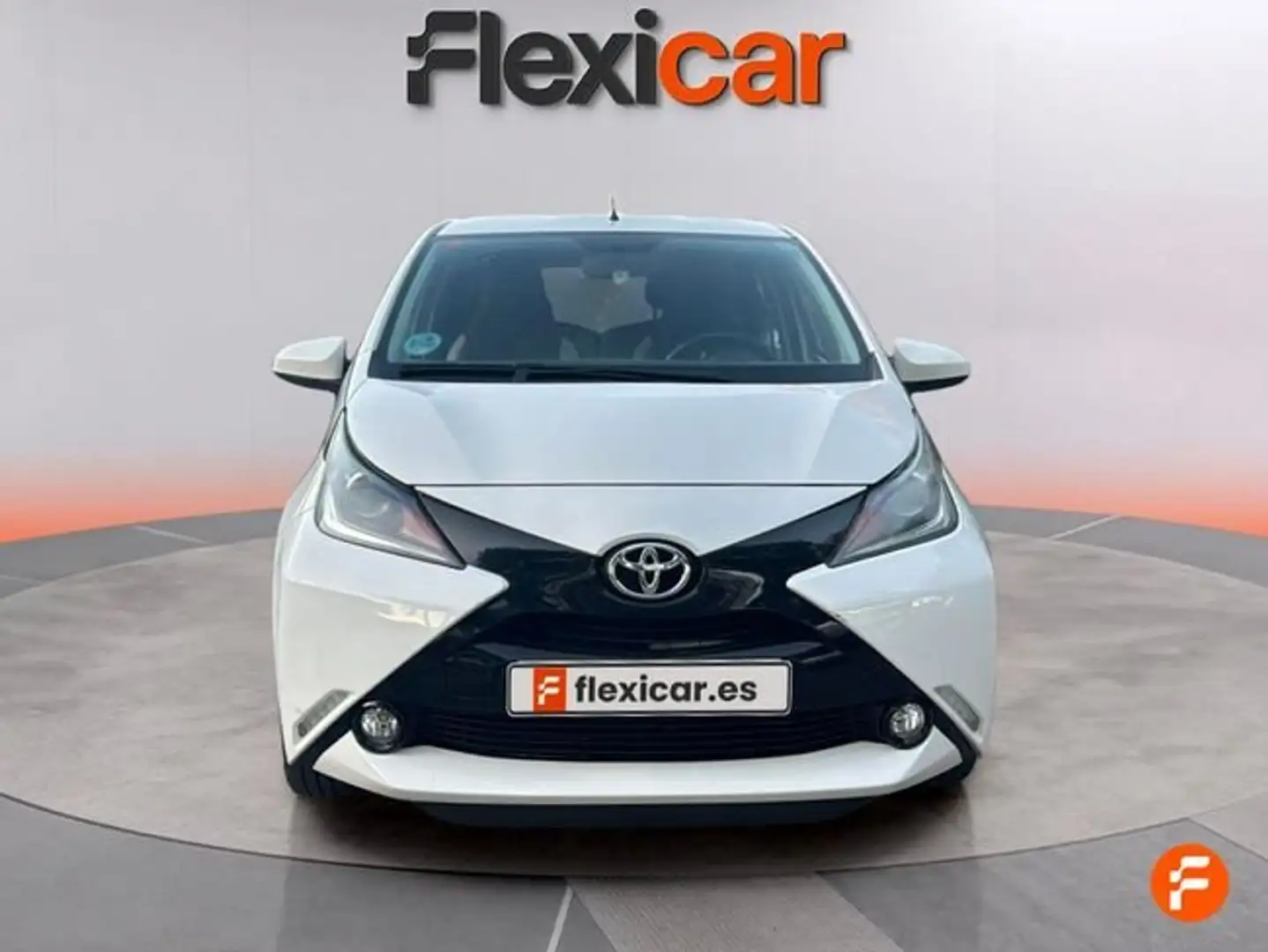Toyota Aygo 70 x-cite Blanco - 2