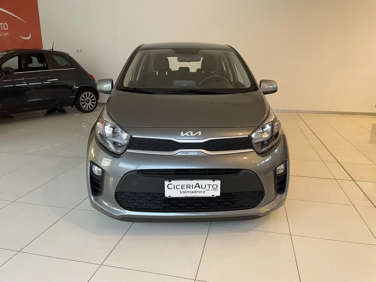 Kia Picanto 1.0 dpi Urban Techno Grau - 2