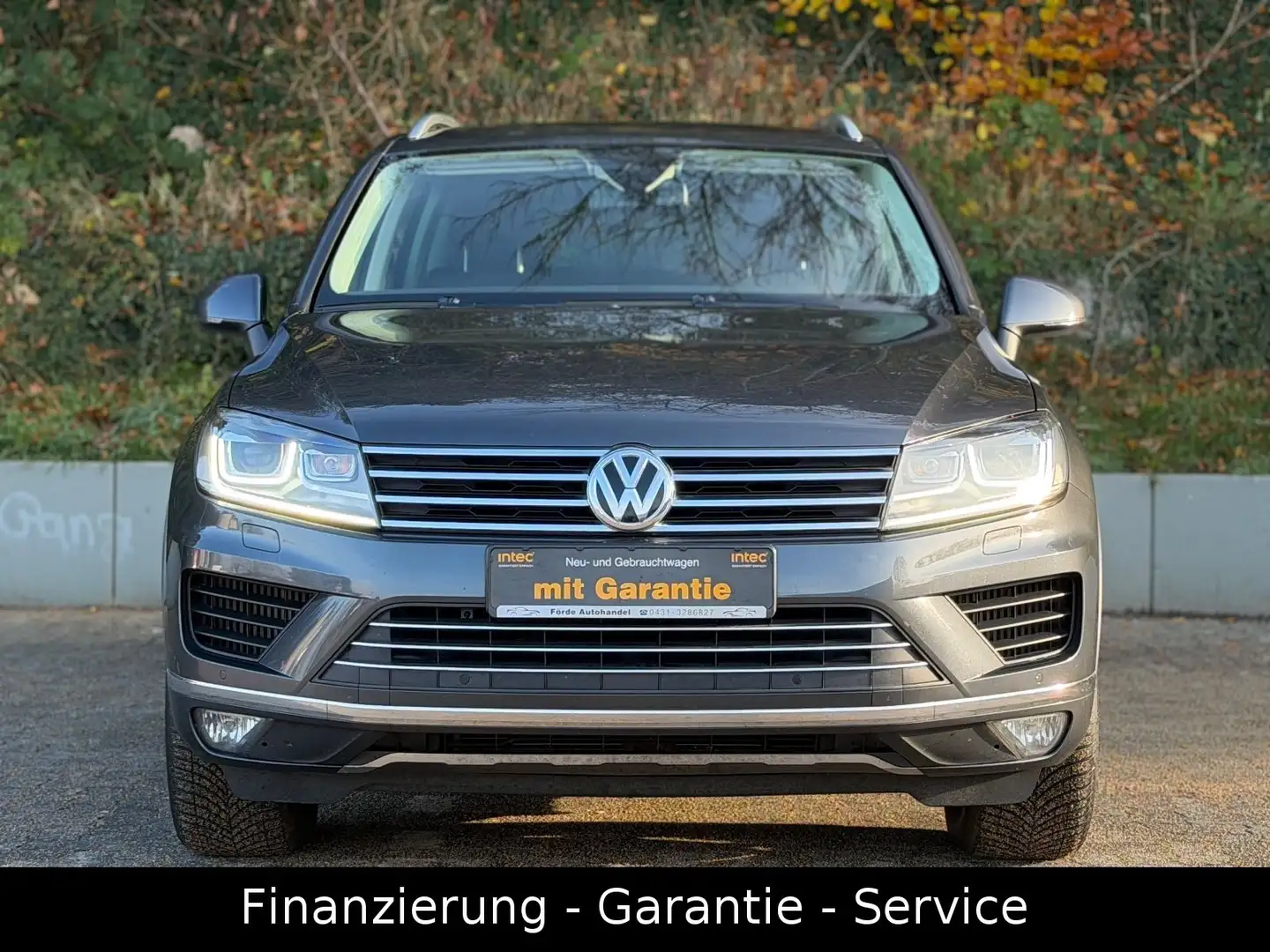 Volkswagen Touareg V6 TDI 4Motion/AHK/LED/TÜV NEU/NAVI Grau - 2