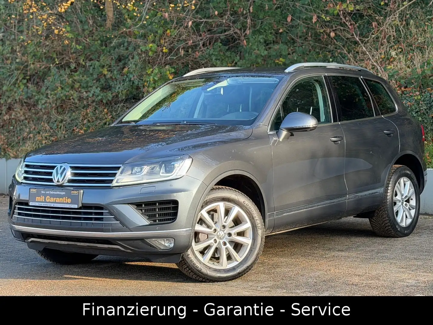 Volkswagen Touareg V6 TDI 4Motion/AHK/LED/TÜV NEU/NAVI Grau - 1