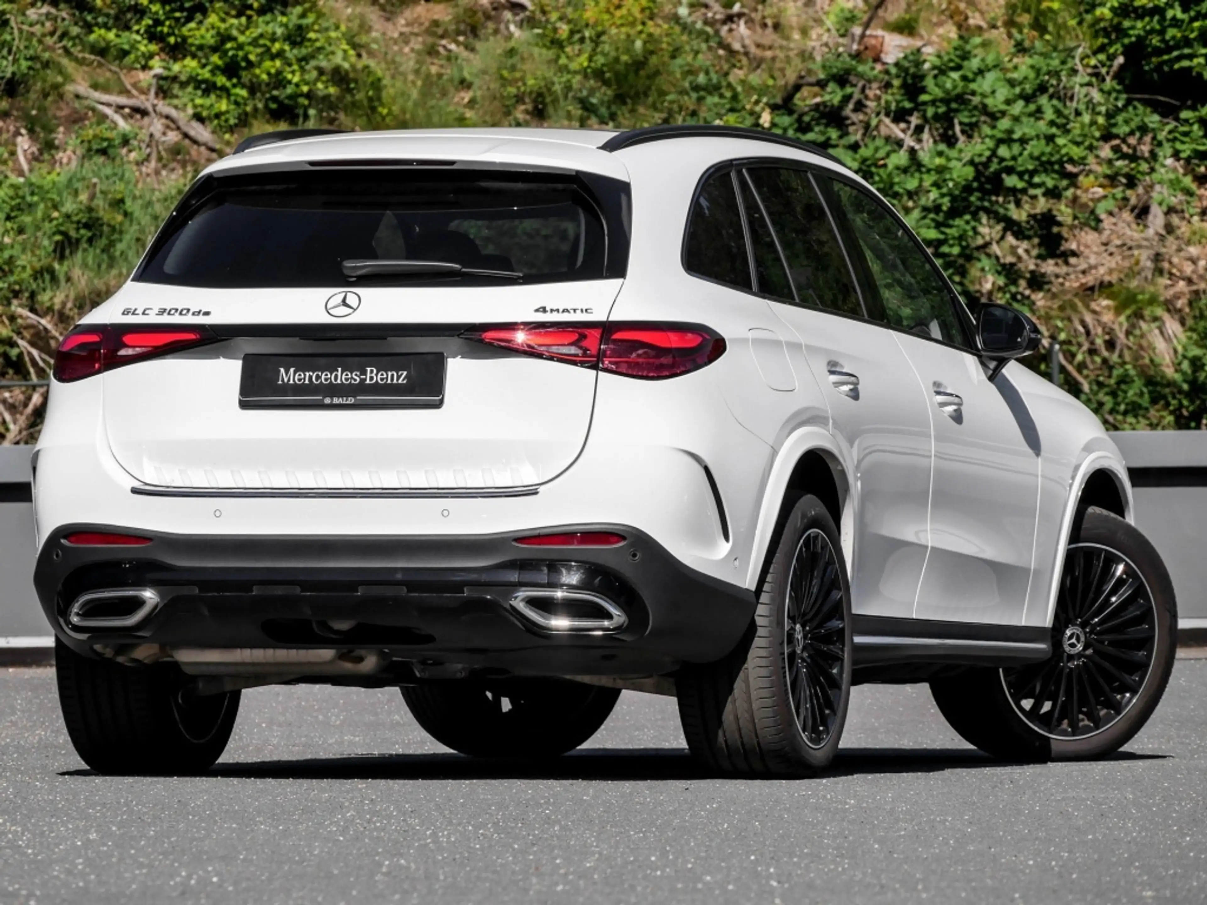 Mercedes-Benz GLC 300 de 4M AMG-Sport/Pano/AHK/Burm/DIGITAL/ — photo 3