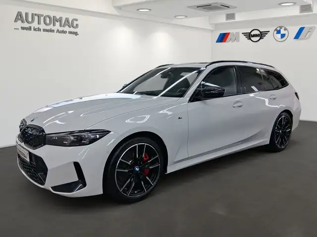 BMW M3 40d xDrive Touring*M-SportPro*Panorama*DrivAss*Par