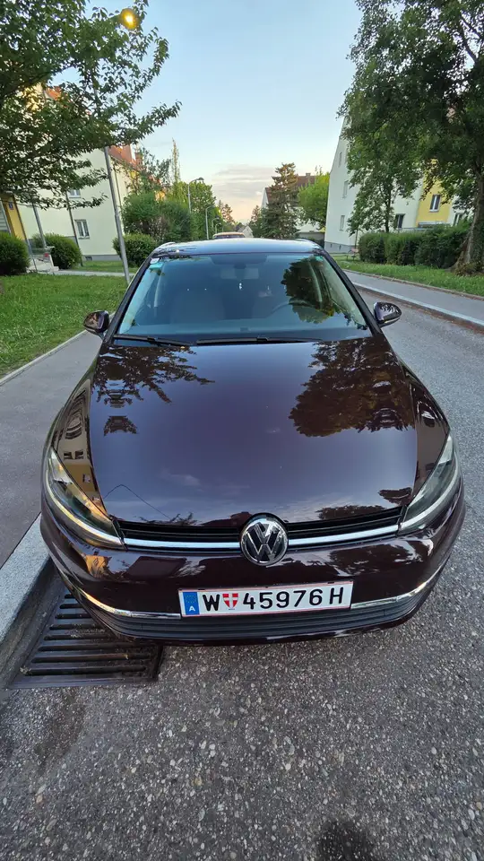 Volkswagen Golf Golf Rabbit 1,0 TSI Rabbit — photo 1 of 5
