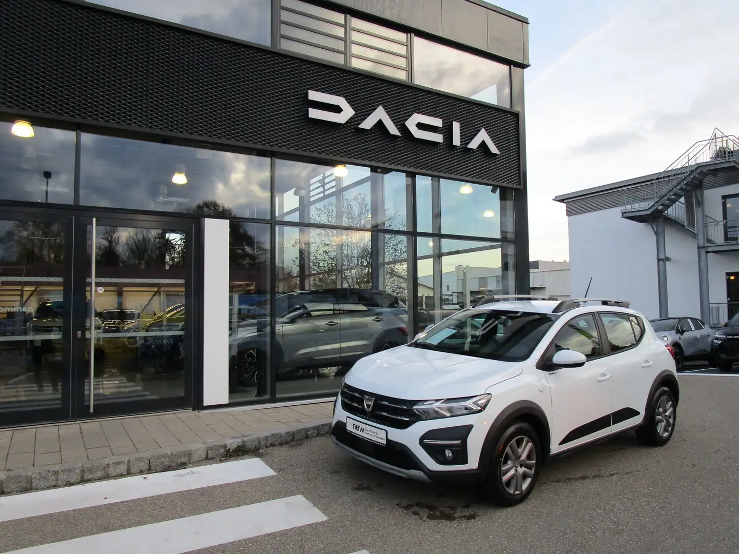 Dacia Sandero Stepway Comfort TCe 100 Eco-G WInterräder Weiß - 1