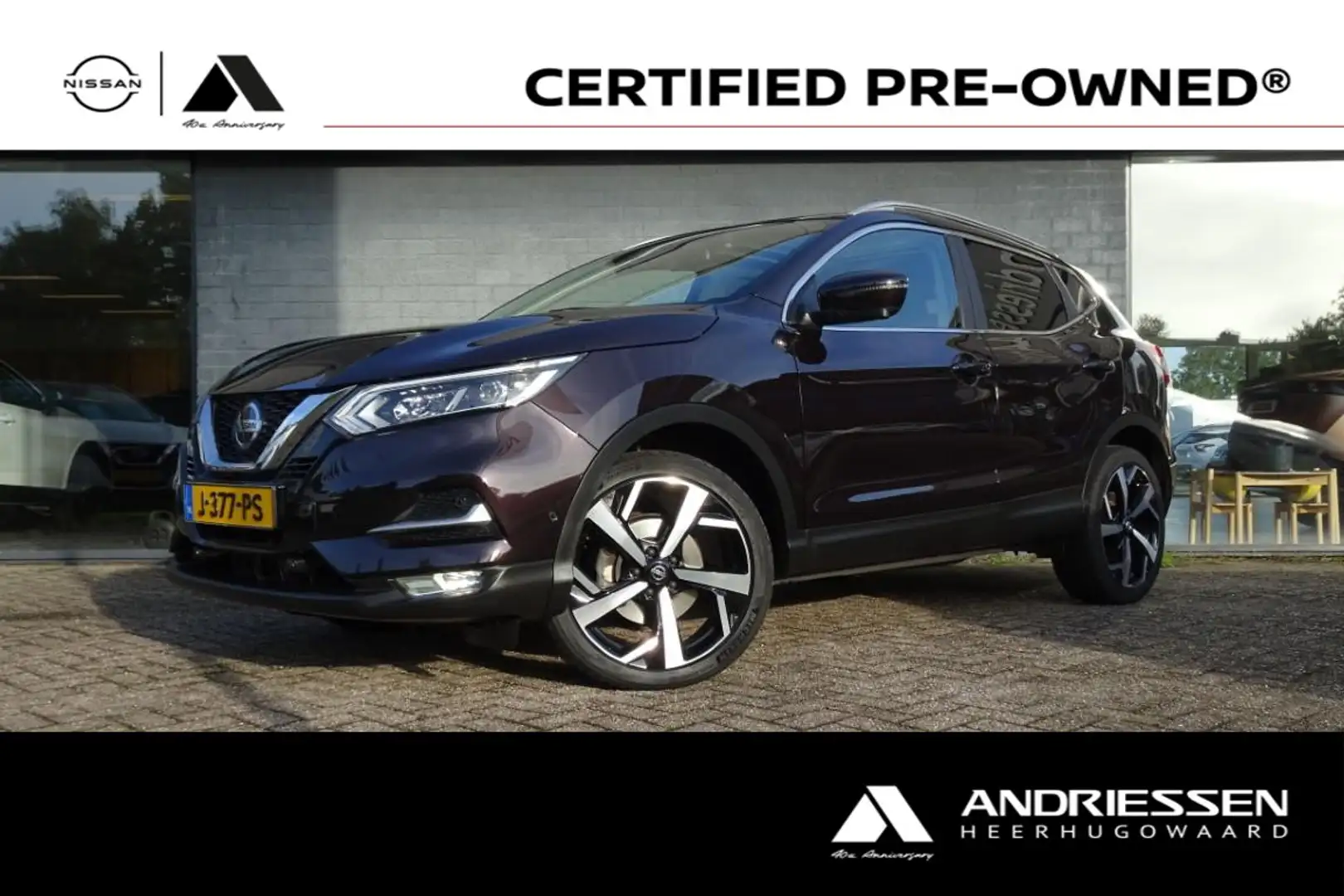 Nissan Qashqai 1.3 DIG-T 140pk Tekna | Trekhaak | N.A.P. Paars - 1